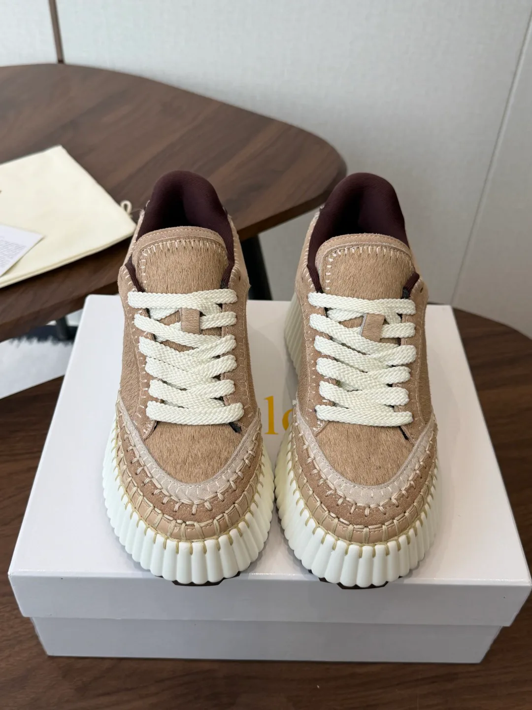 Кроссовки Женские Chloe 19539985