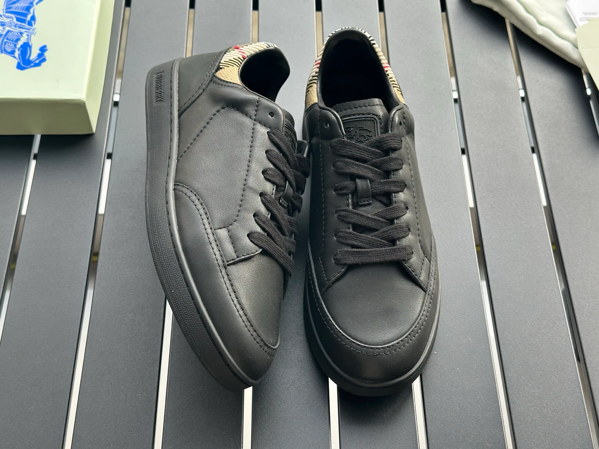 Кроссовки Мужские Burberry 17420316