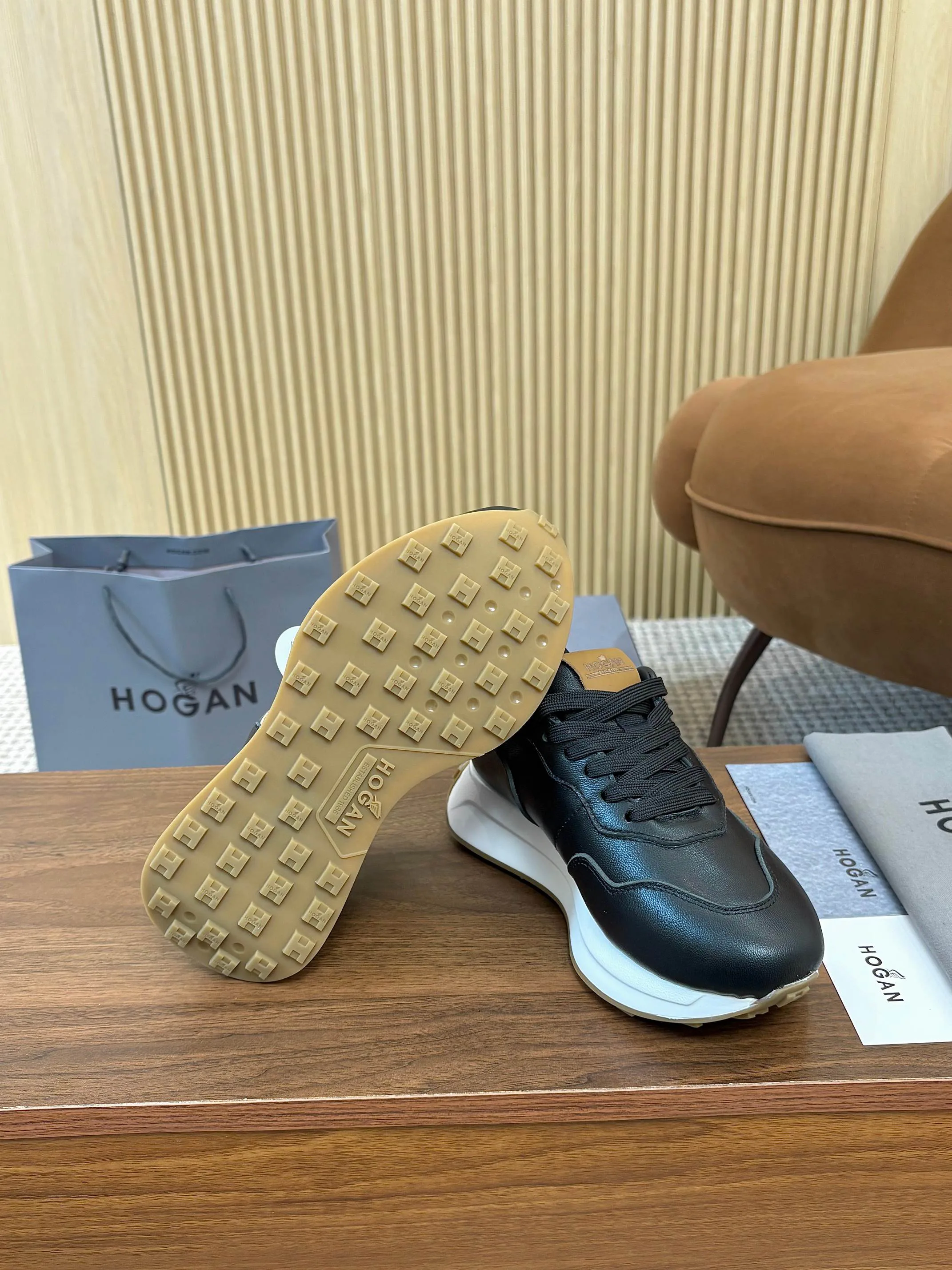 Кроссовки Женские Hogan 122724