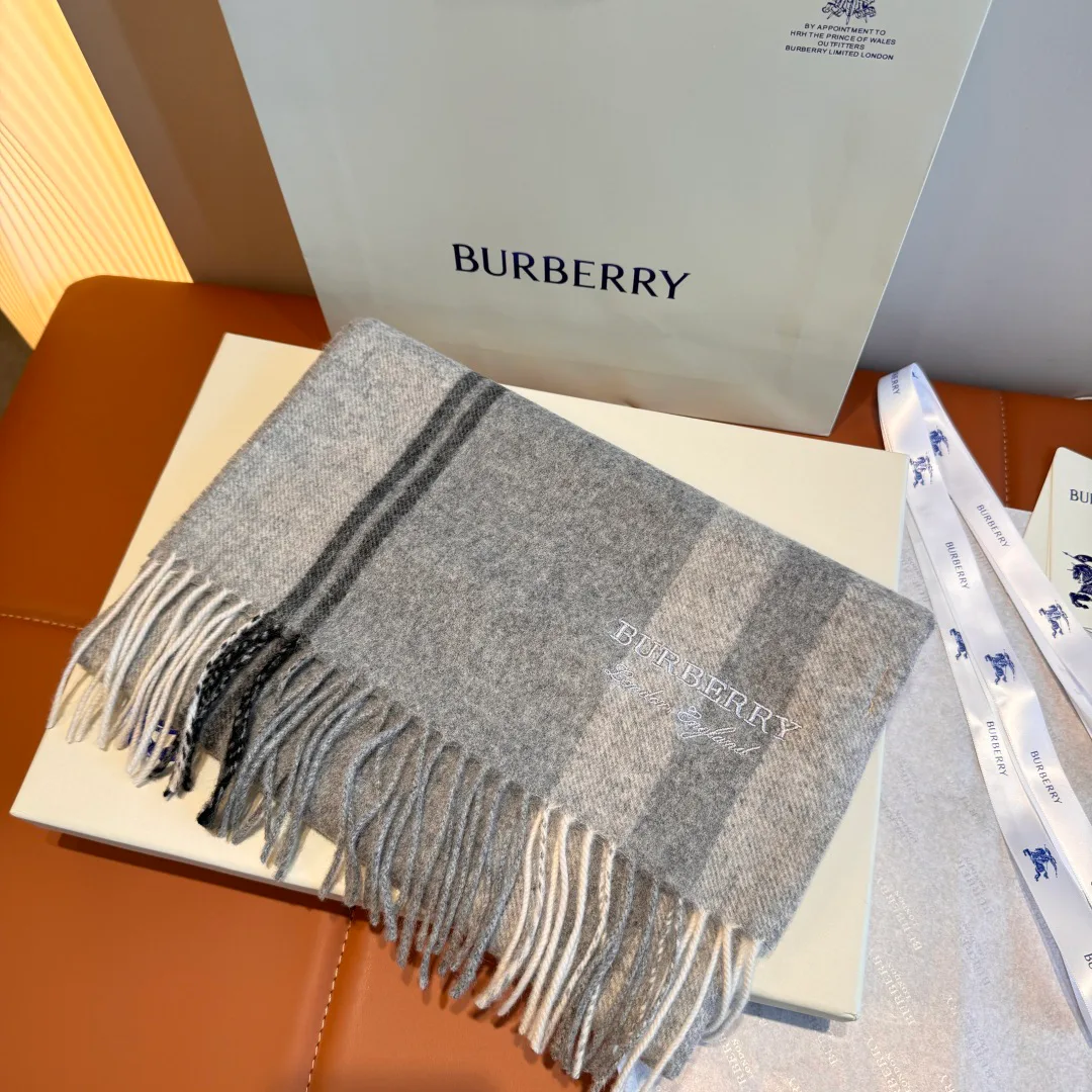 Шарфы Burberry 1518620