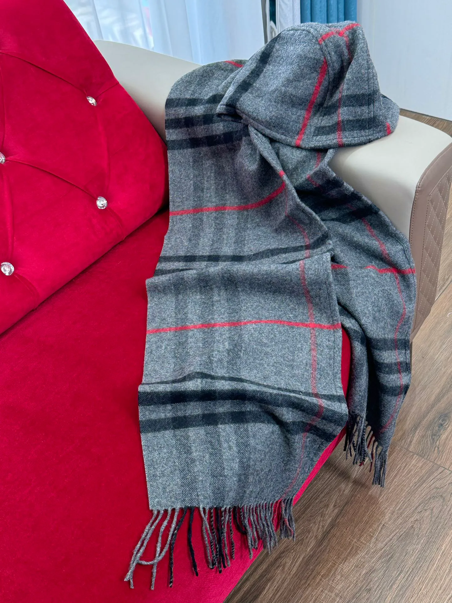 Шарфы Burberry 18287602