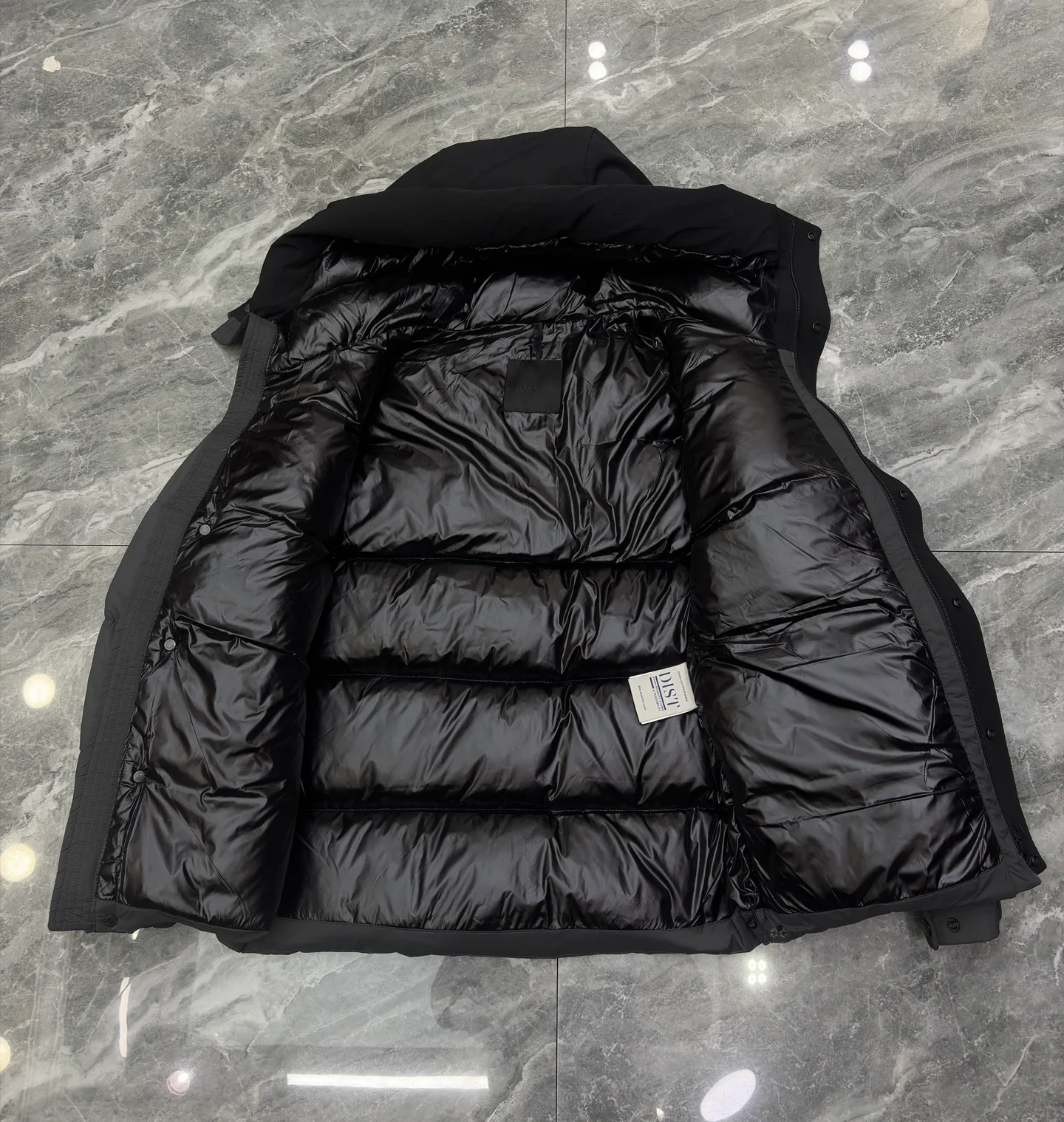 Куртки И Пуховики Мужские Moncler 17568670