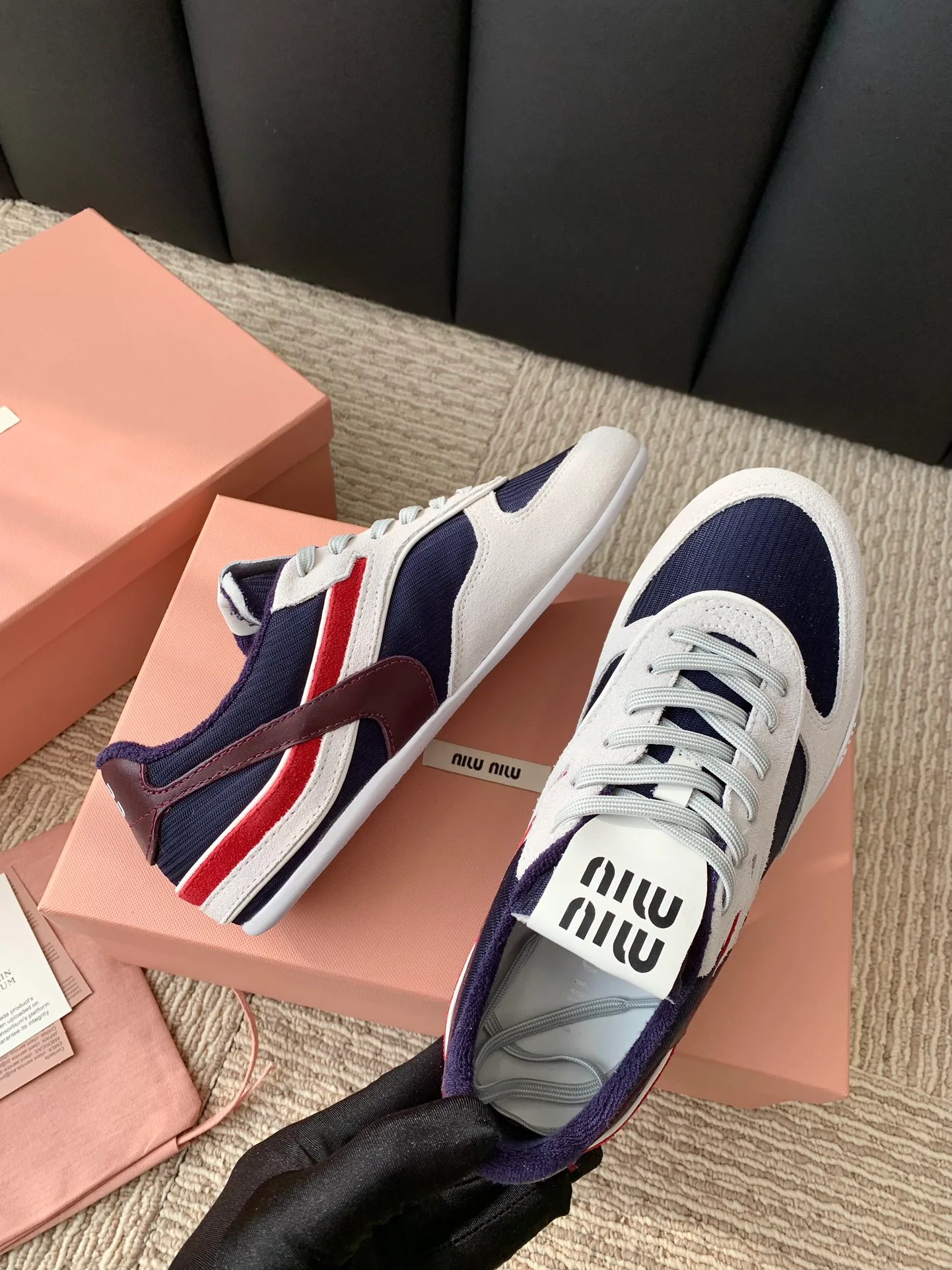 Кроссовки Женские Miu Miu 31115