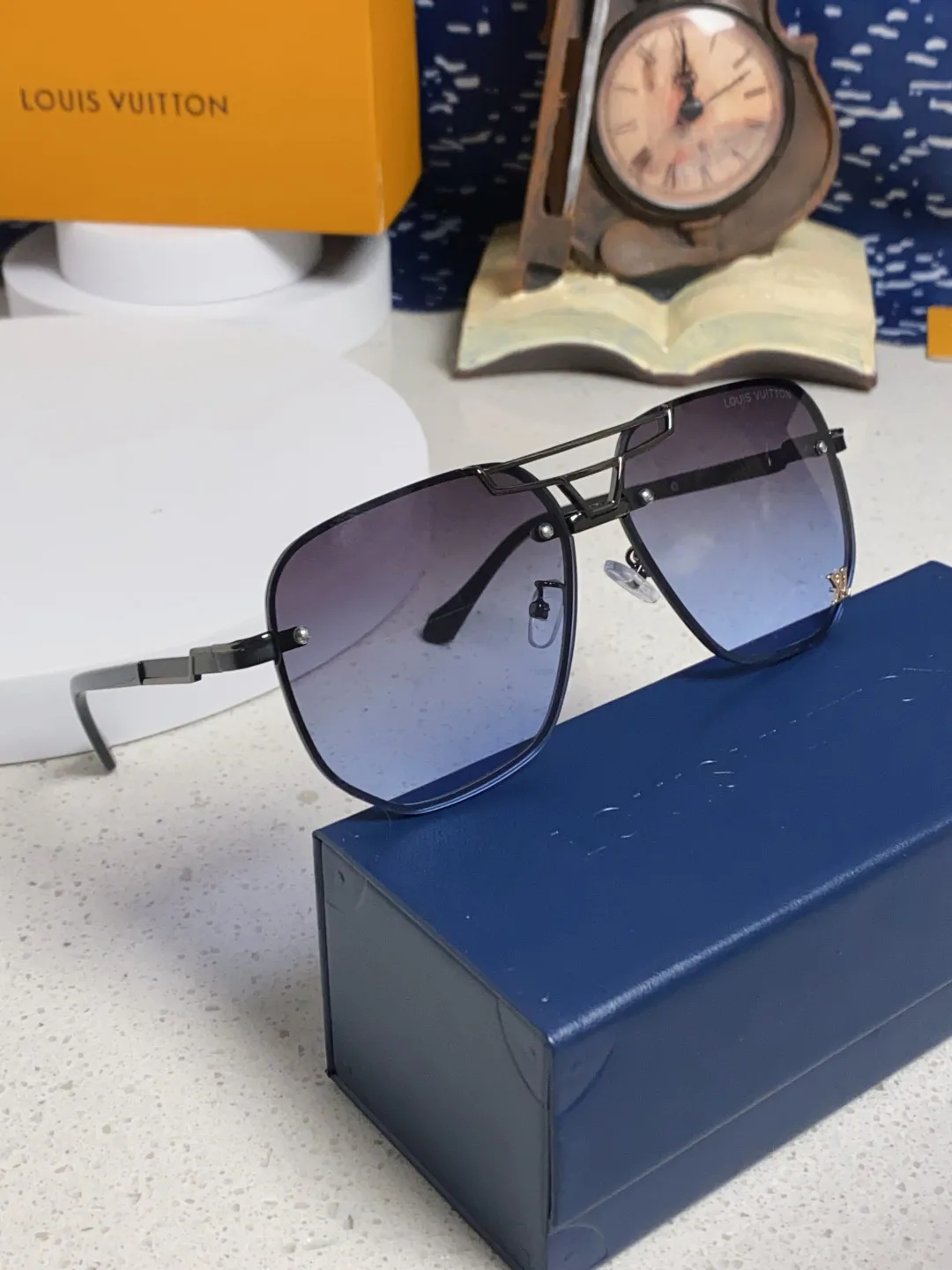 Очки Louis Vuitton 13135676