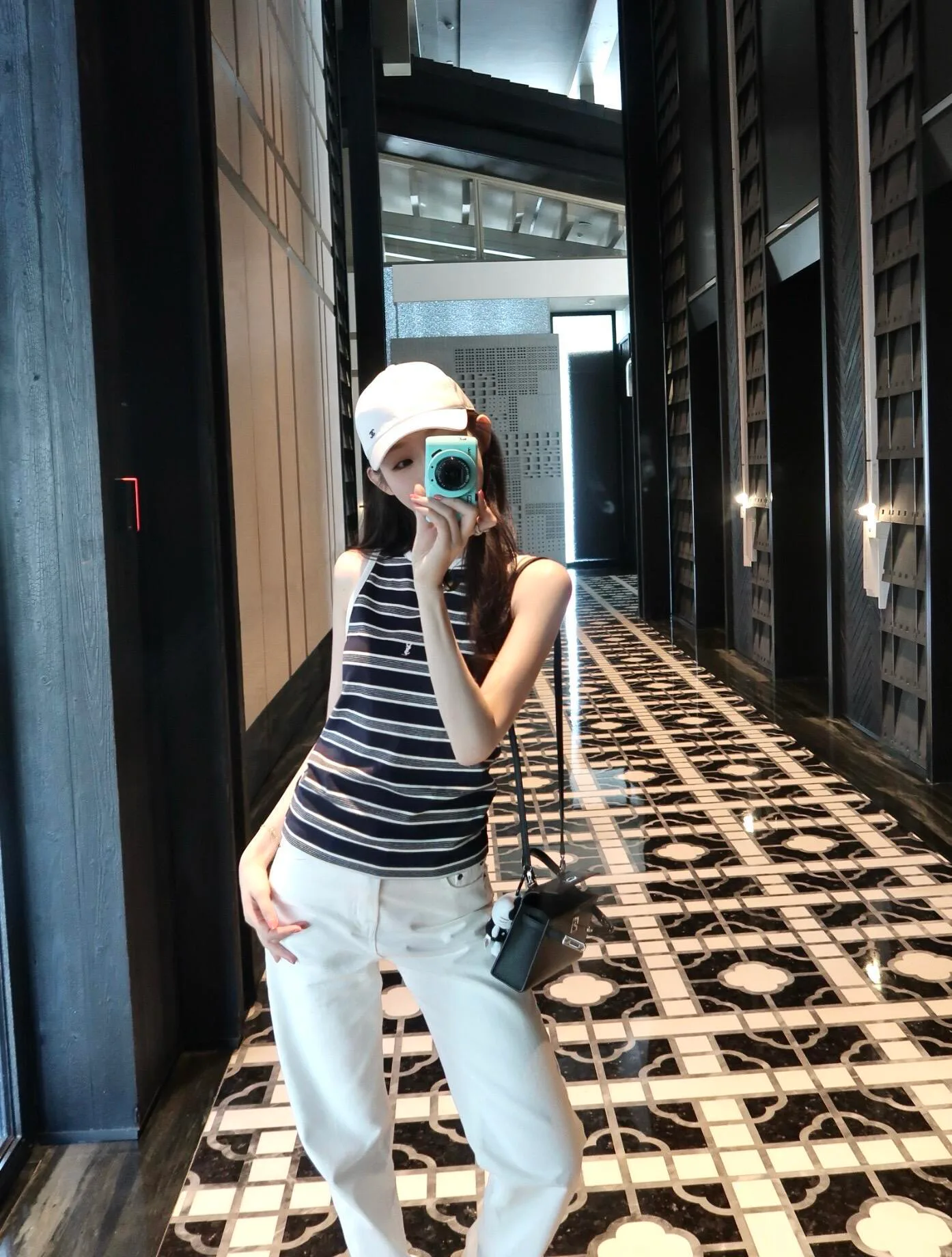 Топы Женские Saint Laurent 13203323