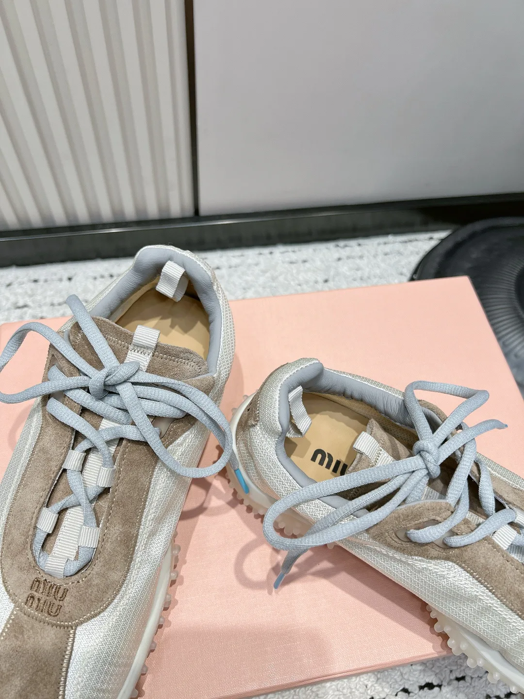 Кроссовки Женские Miu Miu 17578021