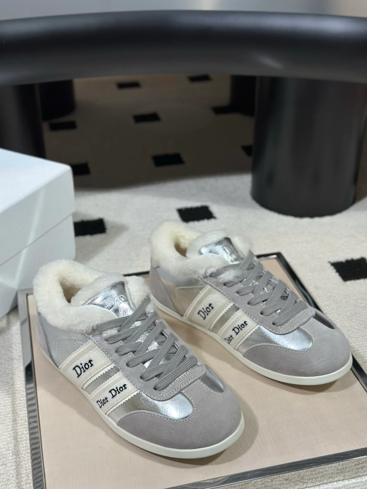 Кроссовки Женские Christian Dior 18366777