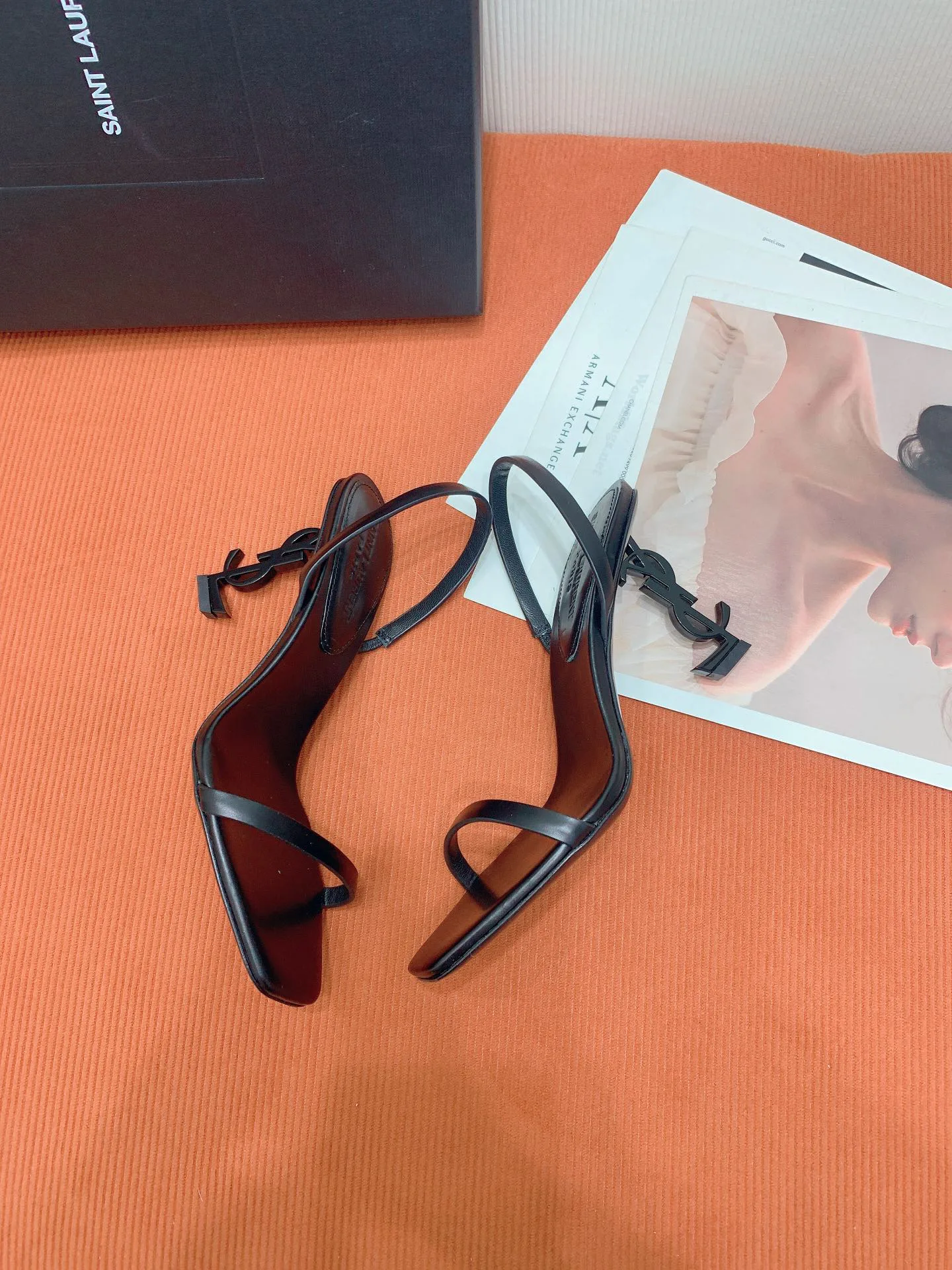 Босоножки Женские Saint Laurent 4348426