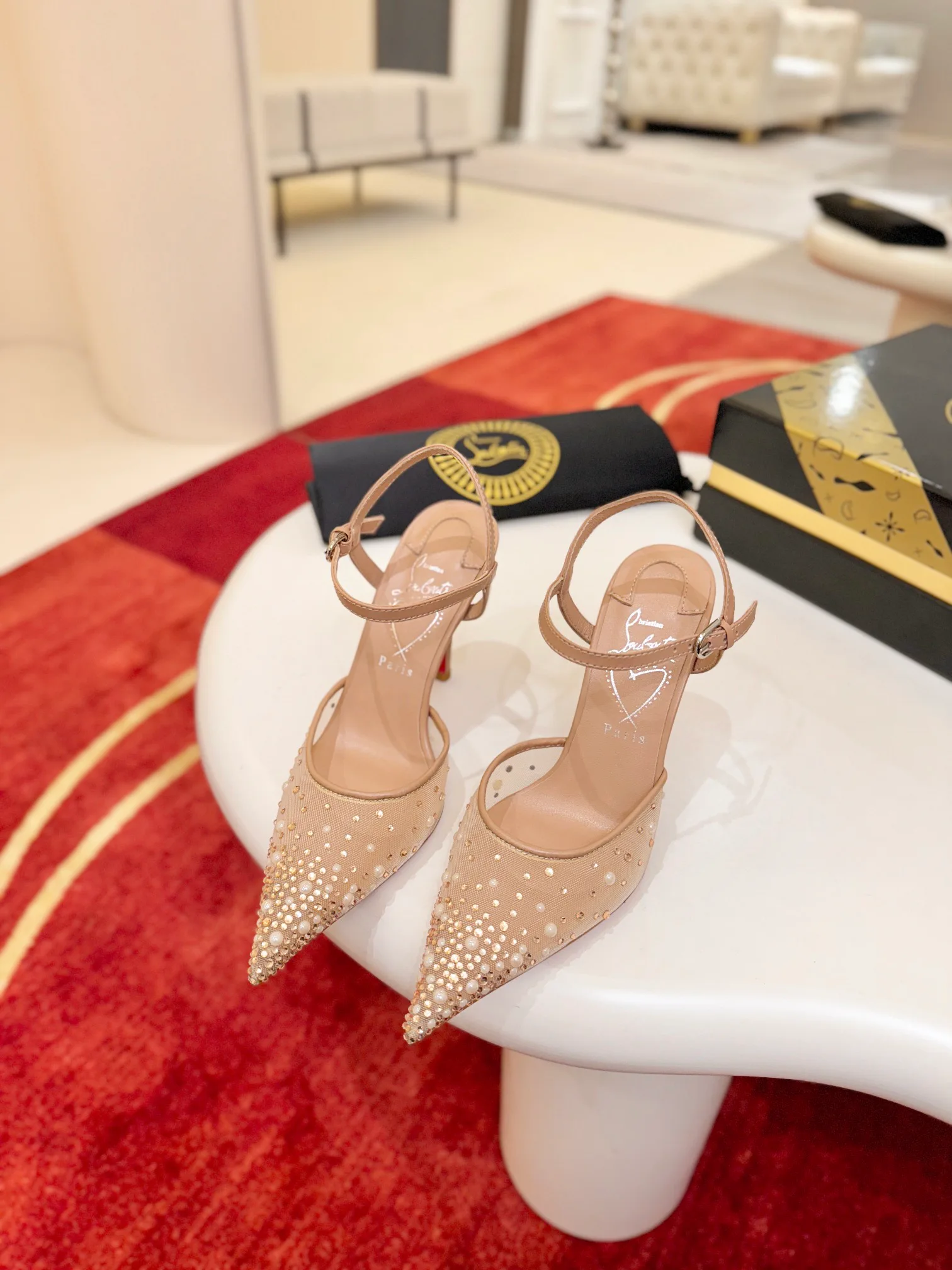 Туфли Женские Christian Louboutin 13321637