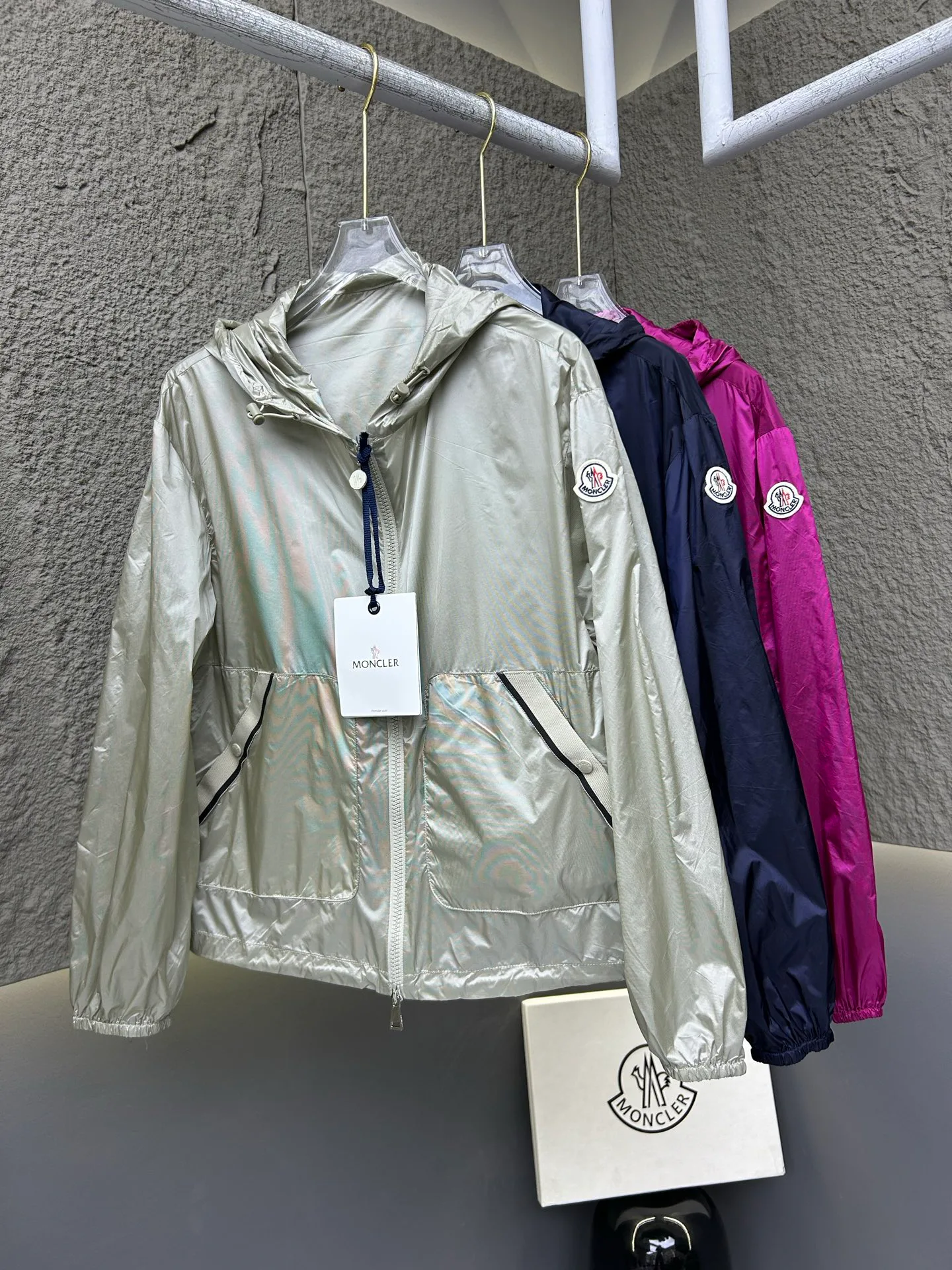 Куртки И Пуховики Женские Moncler 11666897