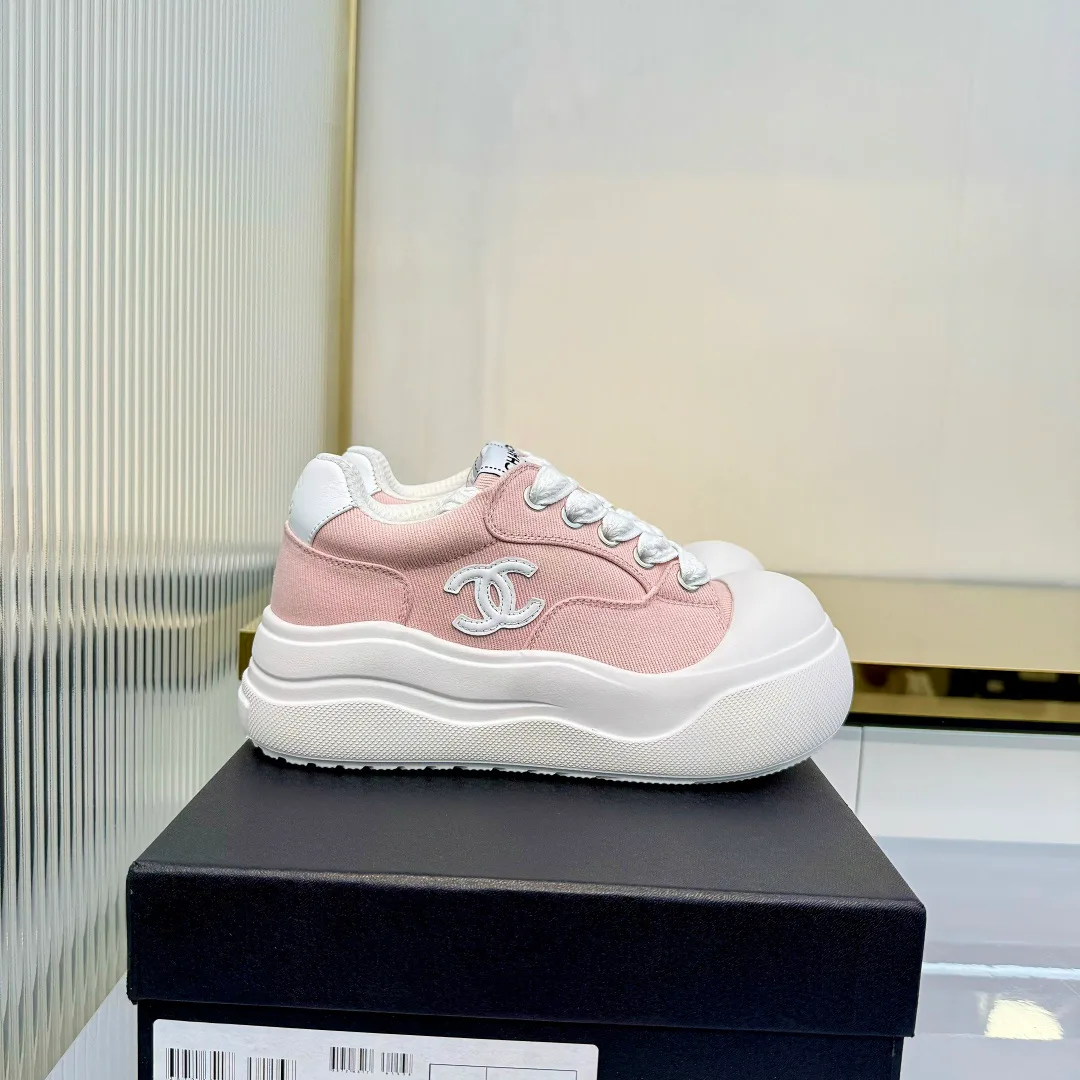 Кроссовки Женские Chanel 11396583