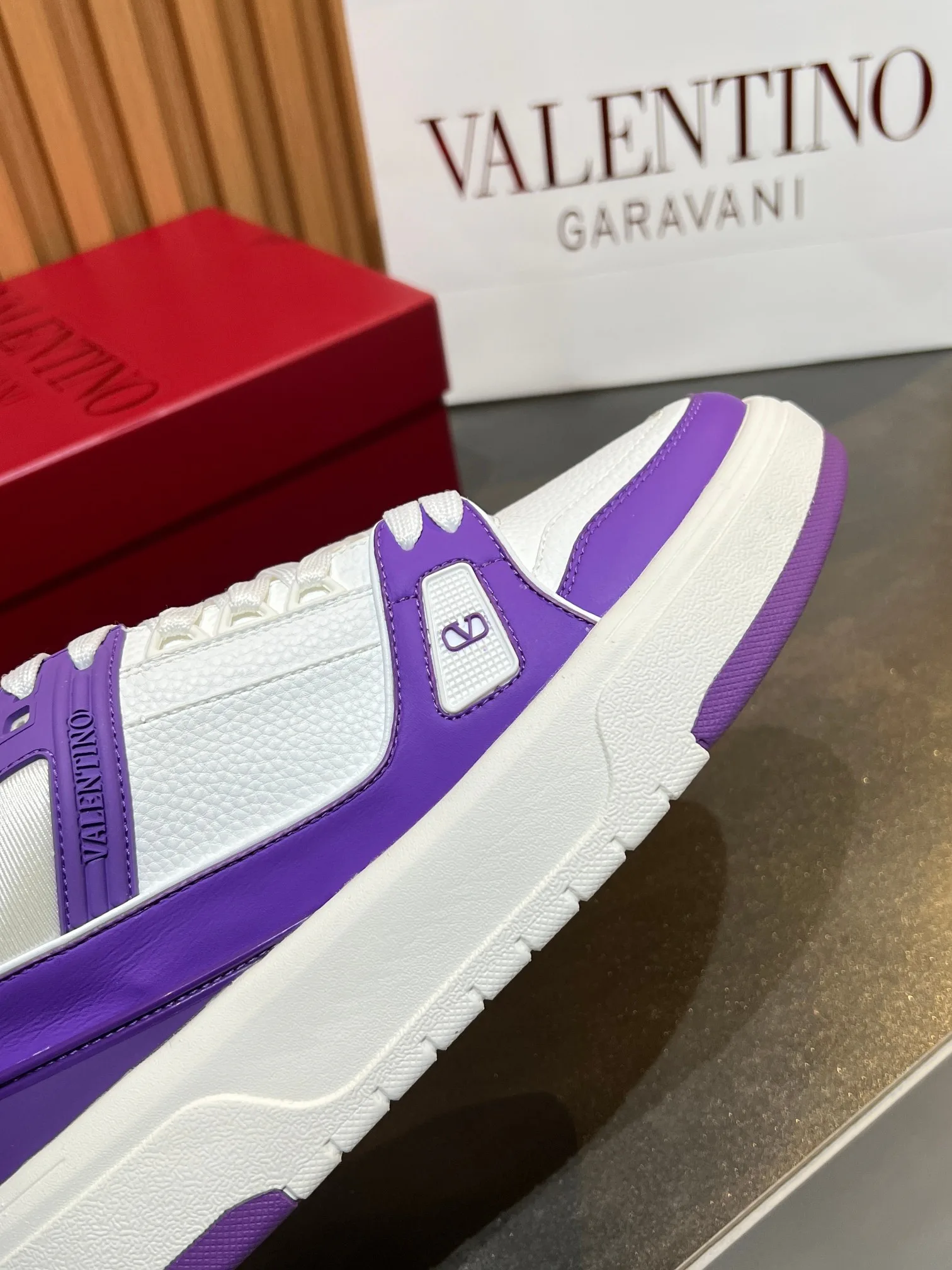 Кроссовки Женские Valentino 11575969