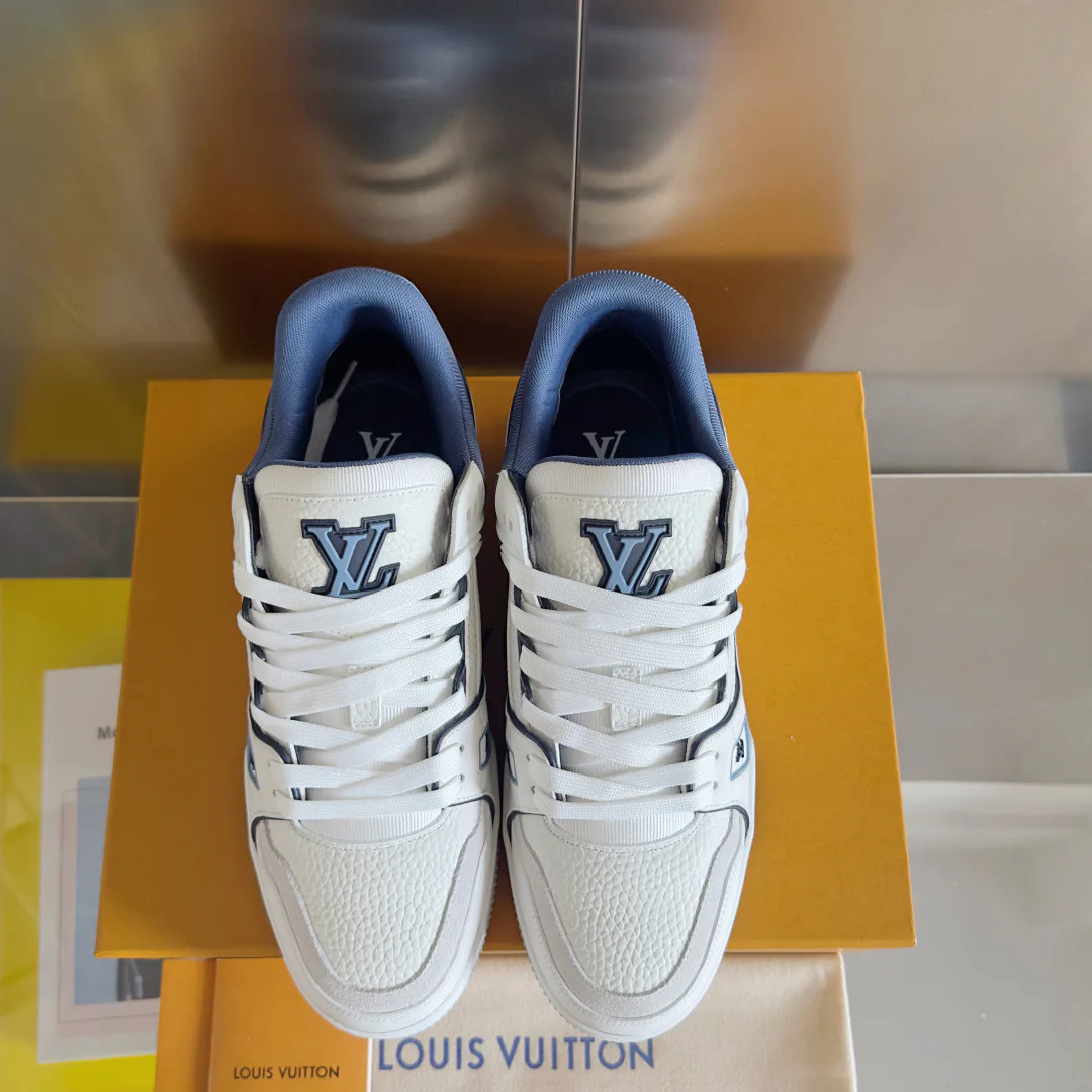 Кроссовки Женские Louis Vuitton 10646336