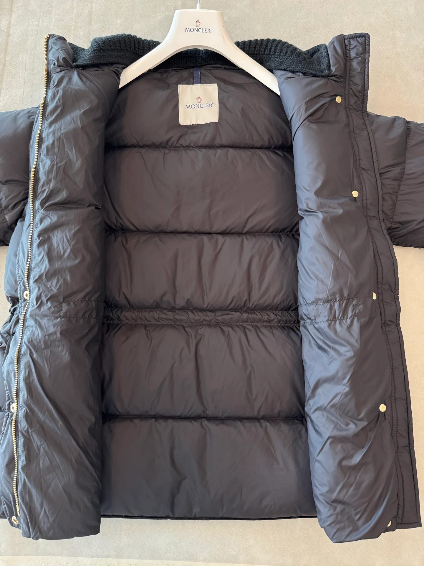 Куртки И Пуховики Женские Moncler 19175036
