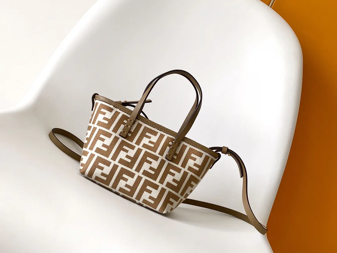 Сумки На Ремне Женские Fendi 13234549