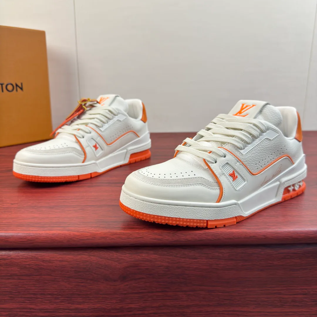 Кроссовки Женские Louis Vuitton 18580868