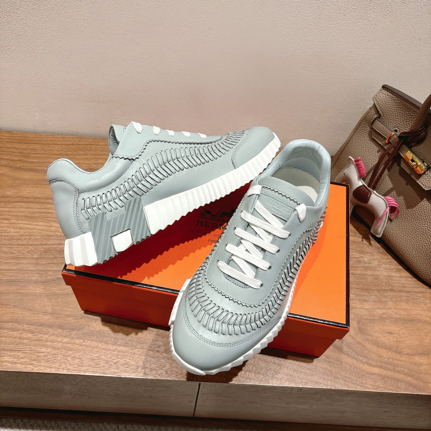 Кроссовки Женские Hermes 18729812