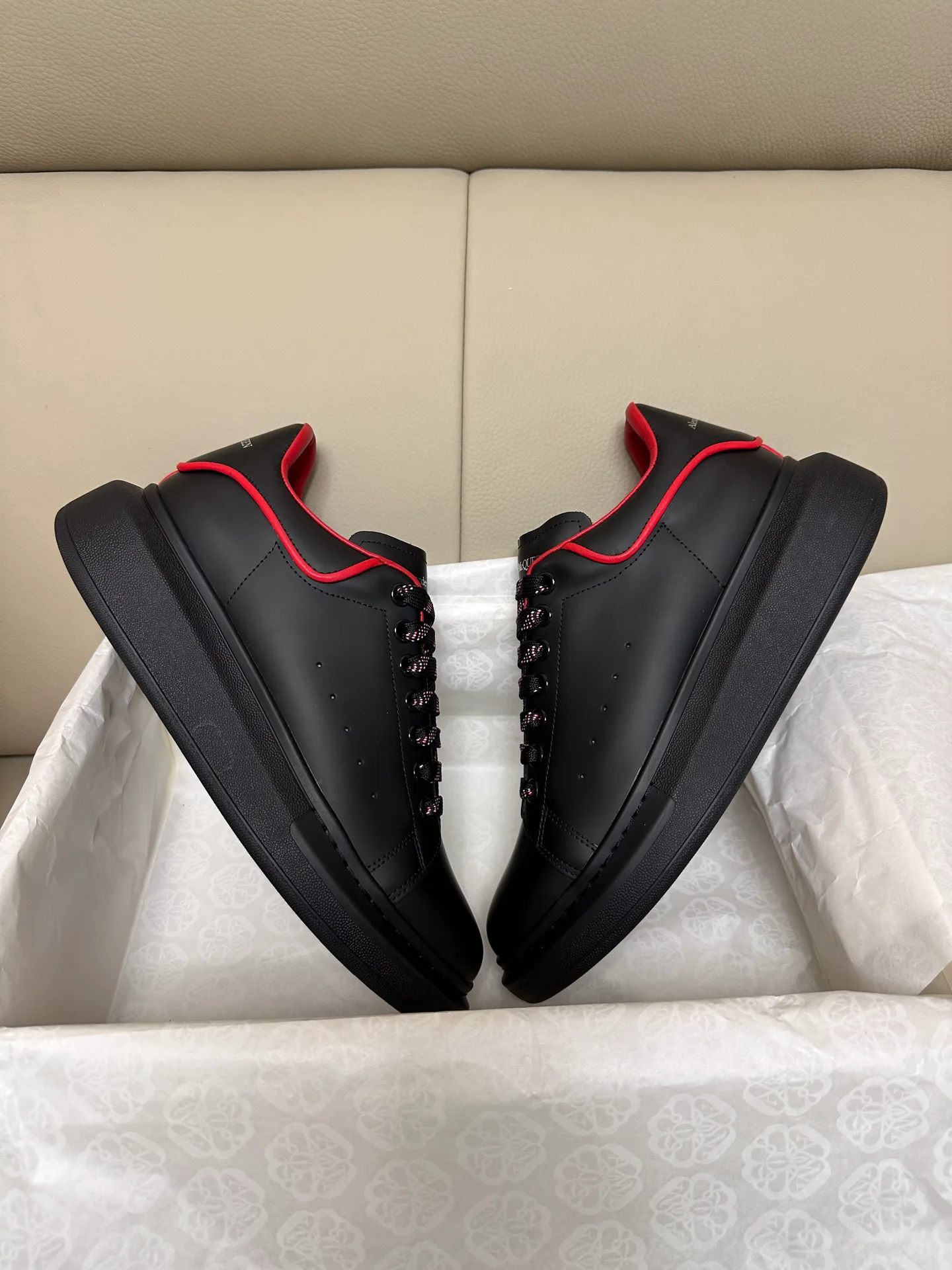 Кроссовки Женские Alexander Mcqueen 10250875