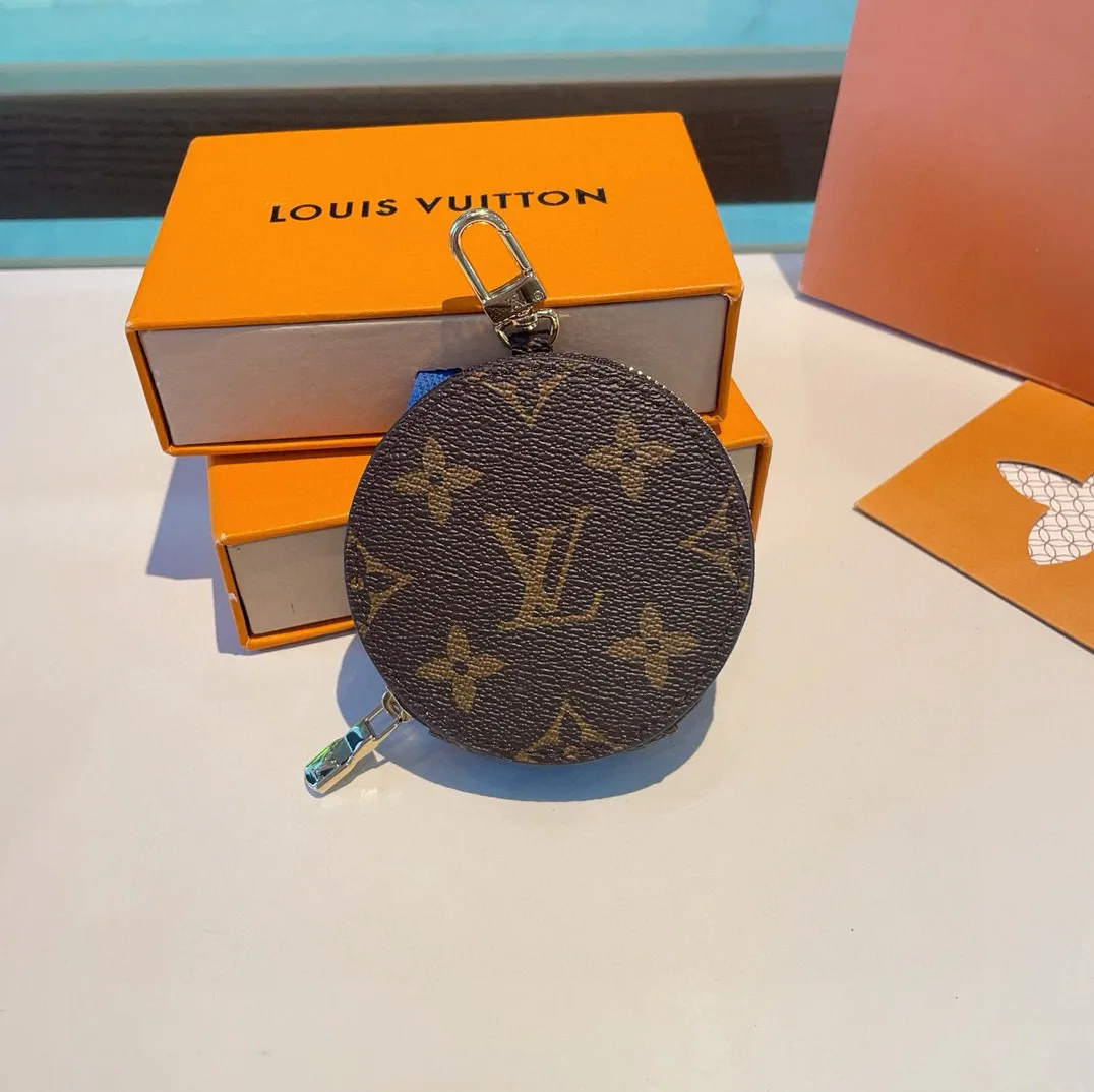 Клатчи Женские Louis Vuitton 14337174