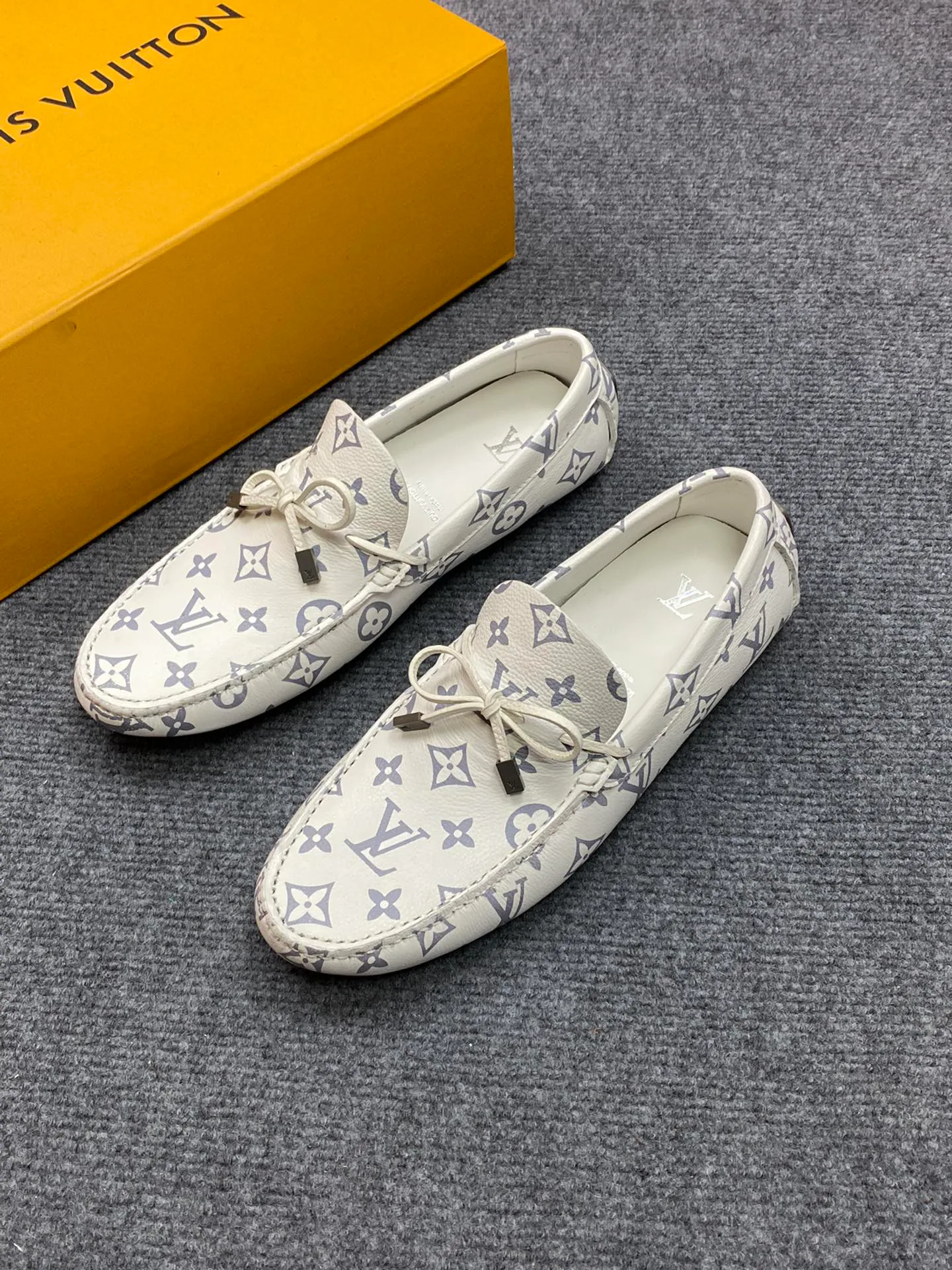 Мокасины Мужские Louis Vuitton 881819