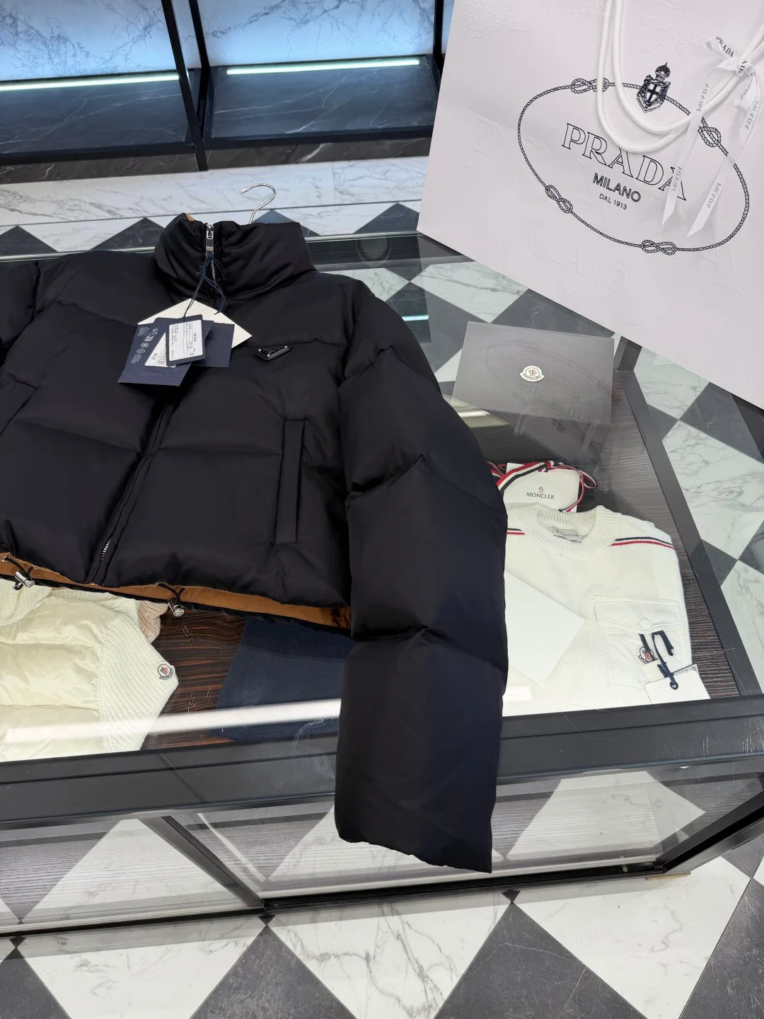Куртки И Пуховики Женские Prada 19199074
