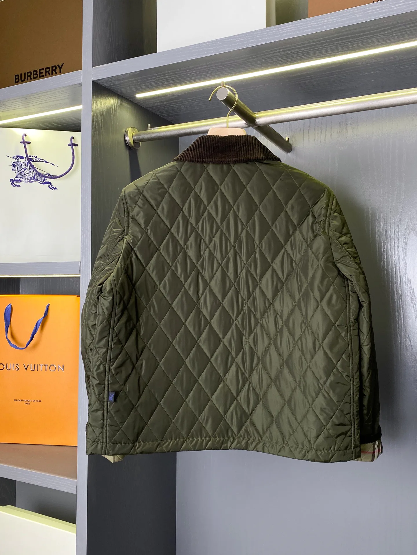 Куртки И Пуховики Женские Burberry 18513002