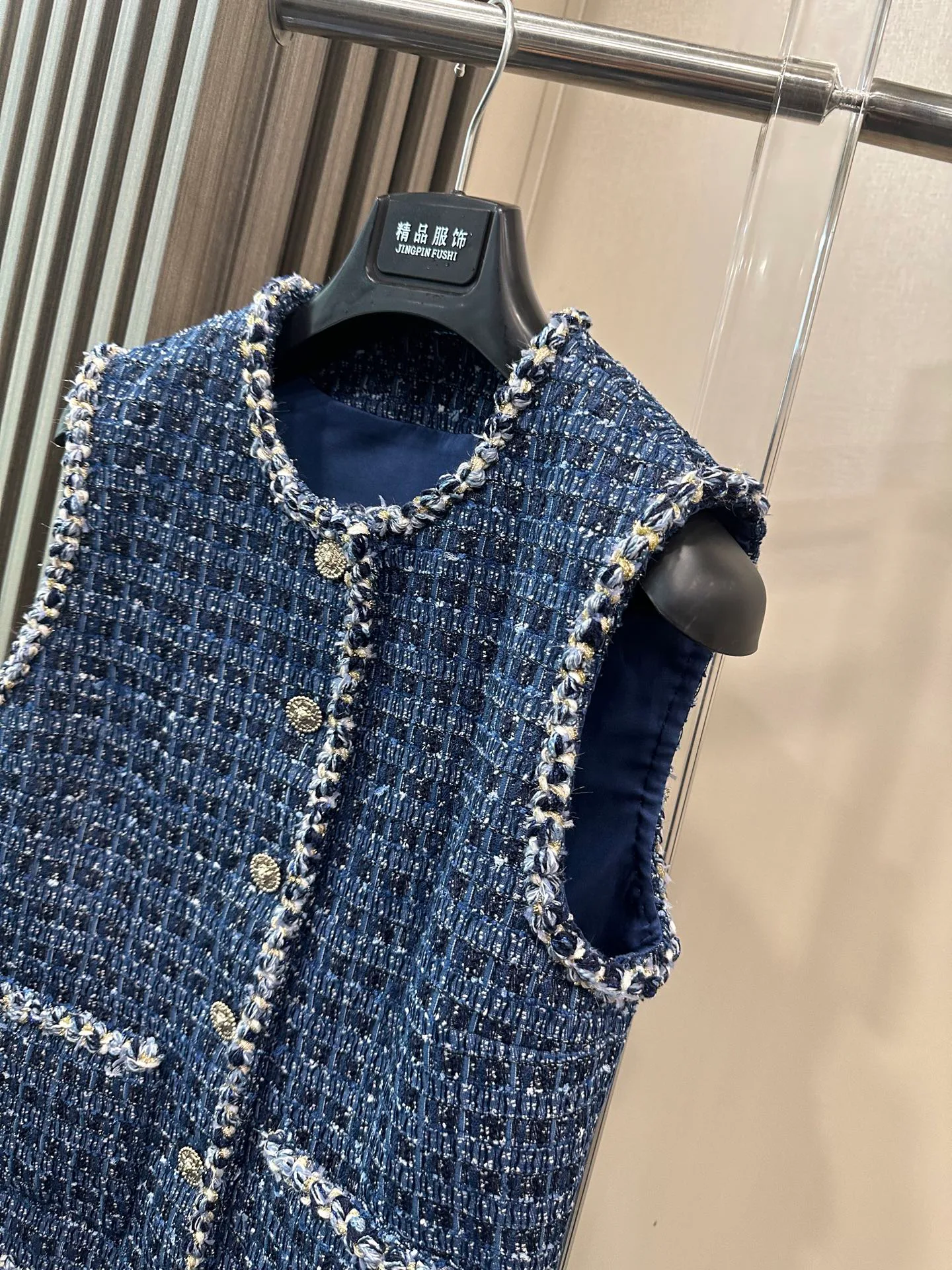 Жилеты Женские Chanel 18031957