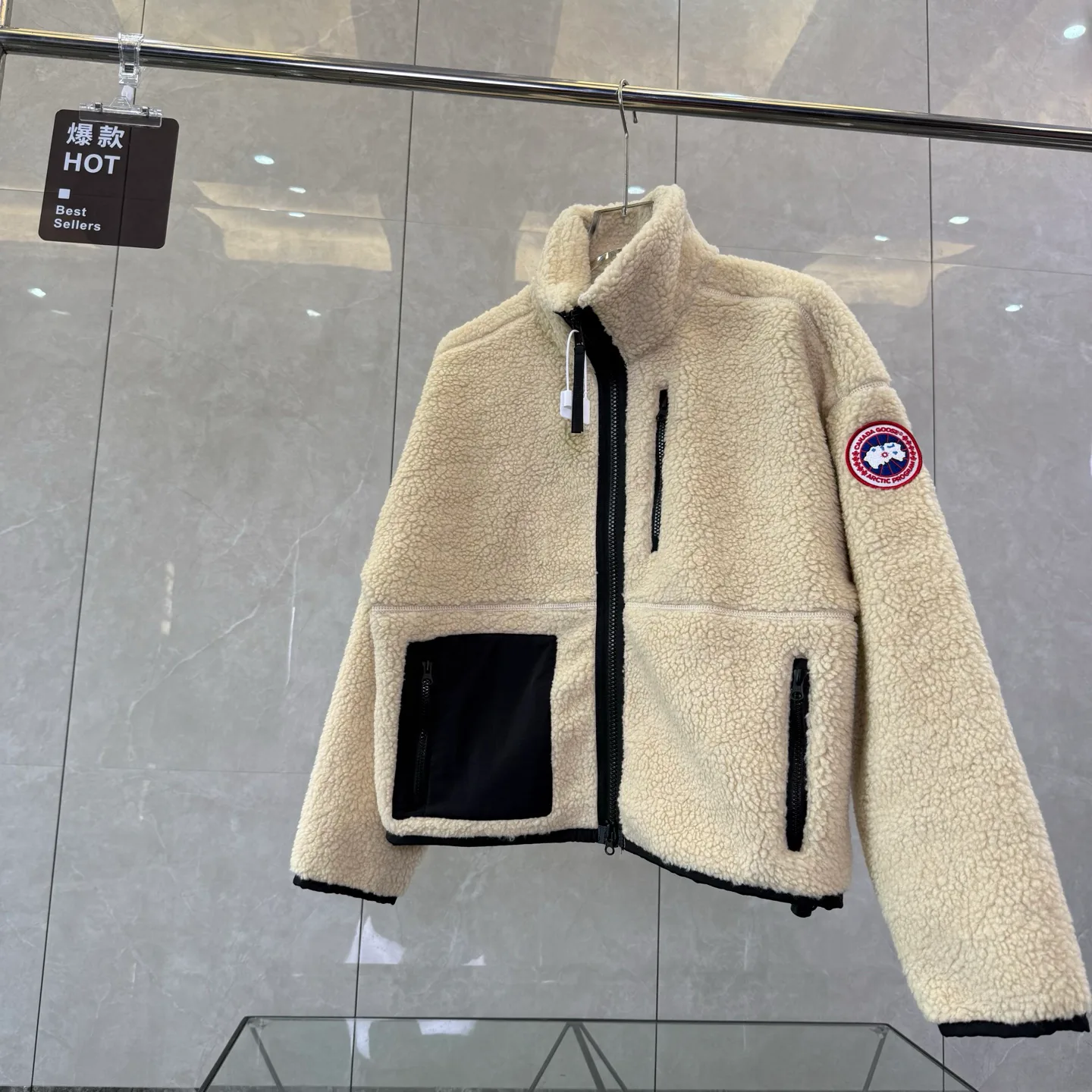 Куртки И Пуховики Женские Canada Goose 18722936