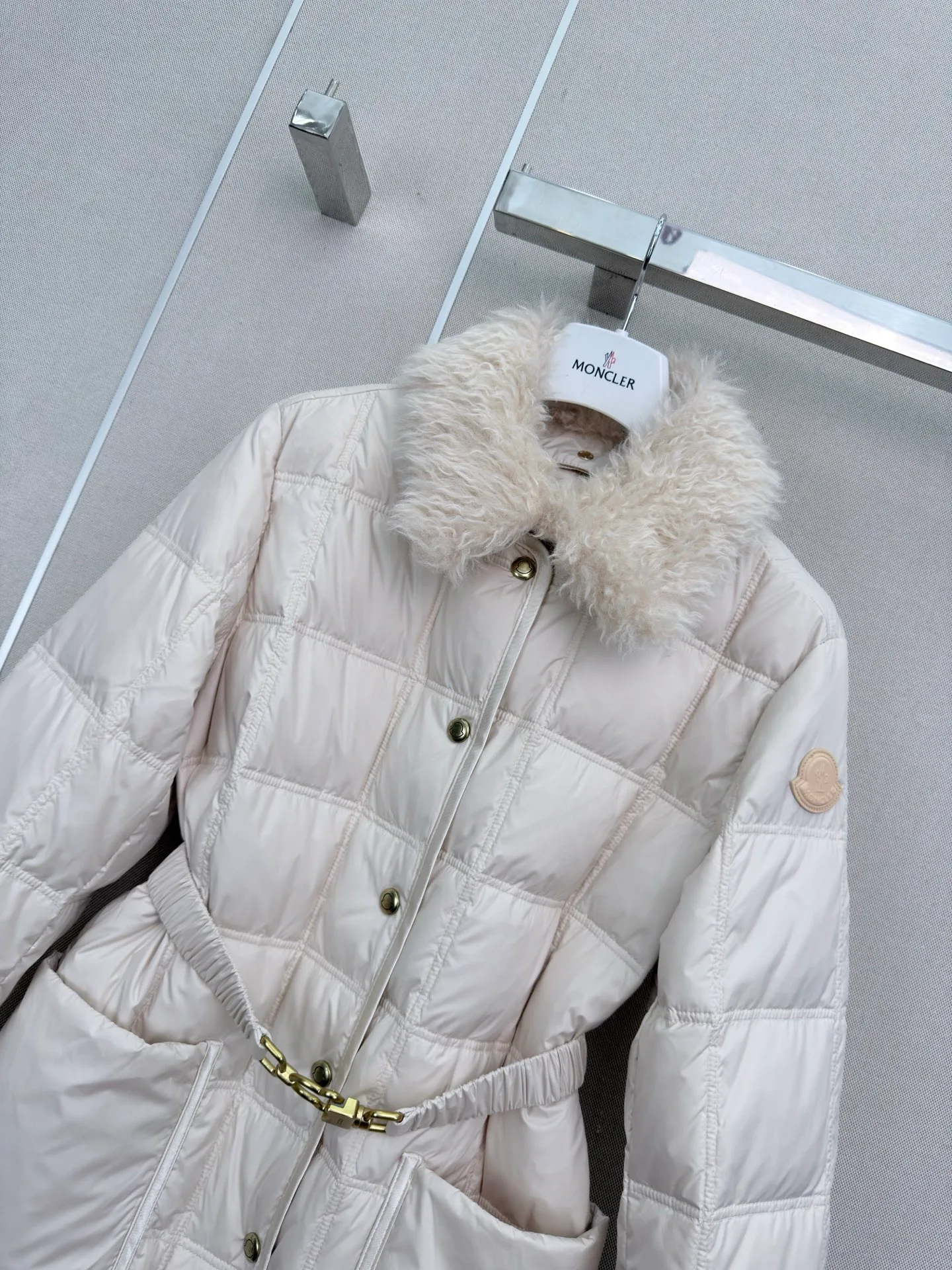 Куртки И Пуховики Женские Moncler 18407984