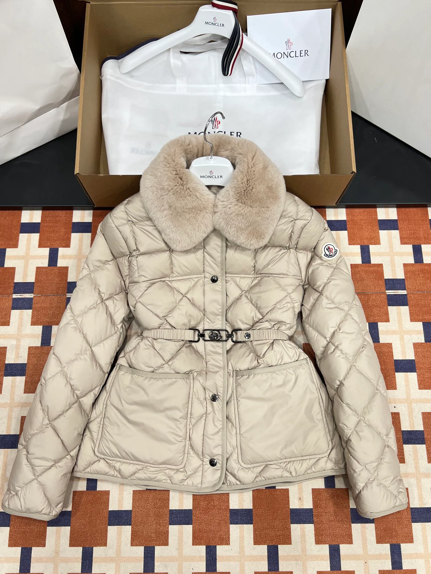 Куртки И Пуховики Женские Moncler 194827