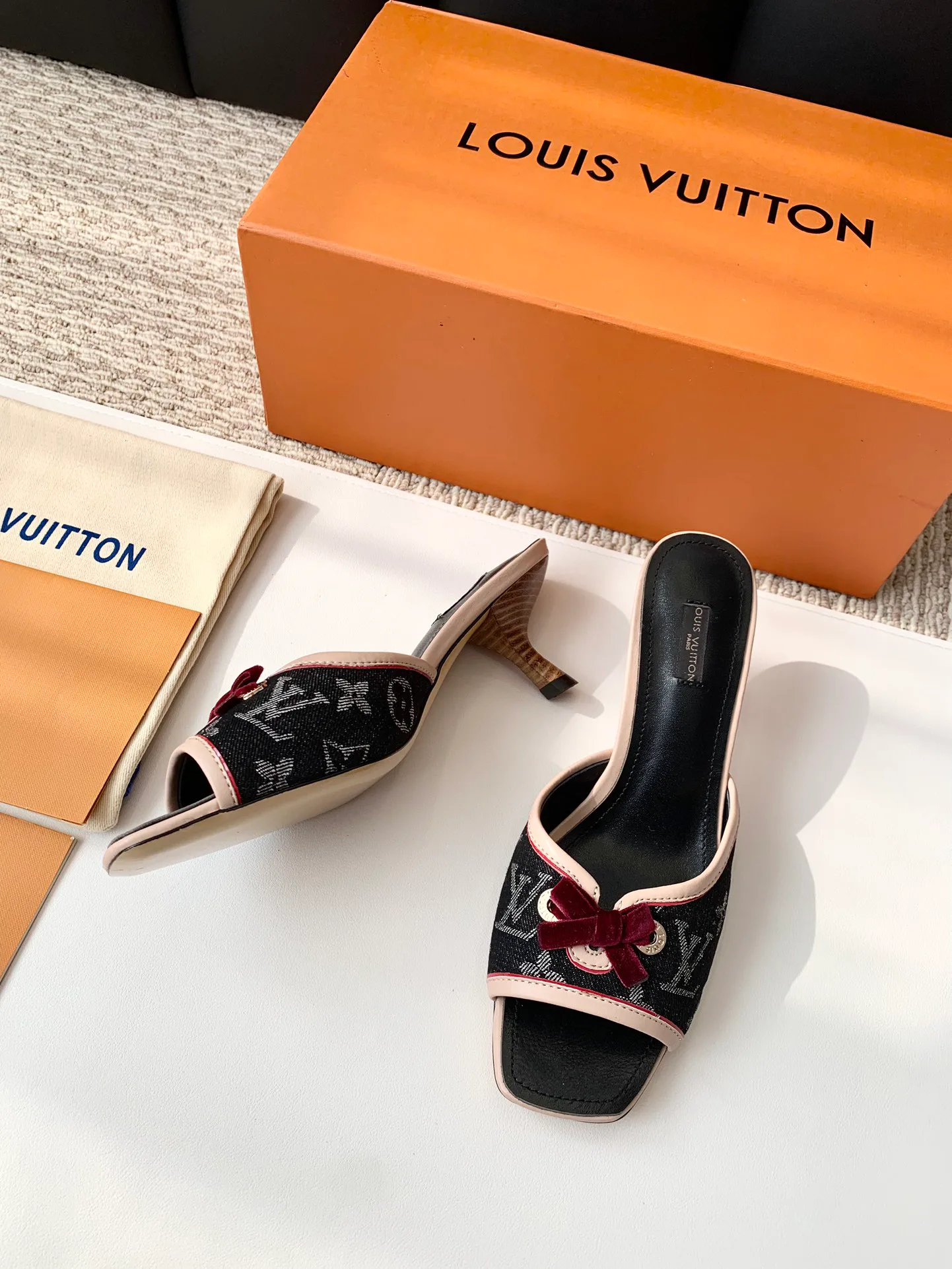 Туфли Женские Louis Vuitton 11263781