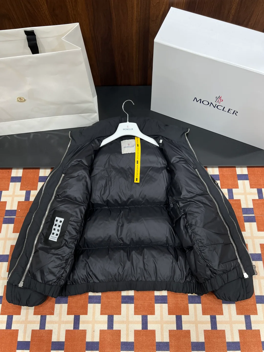 Куртки И Пуховики Женские Moncler 18127861