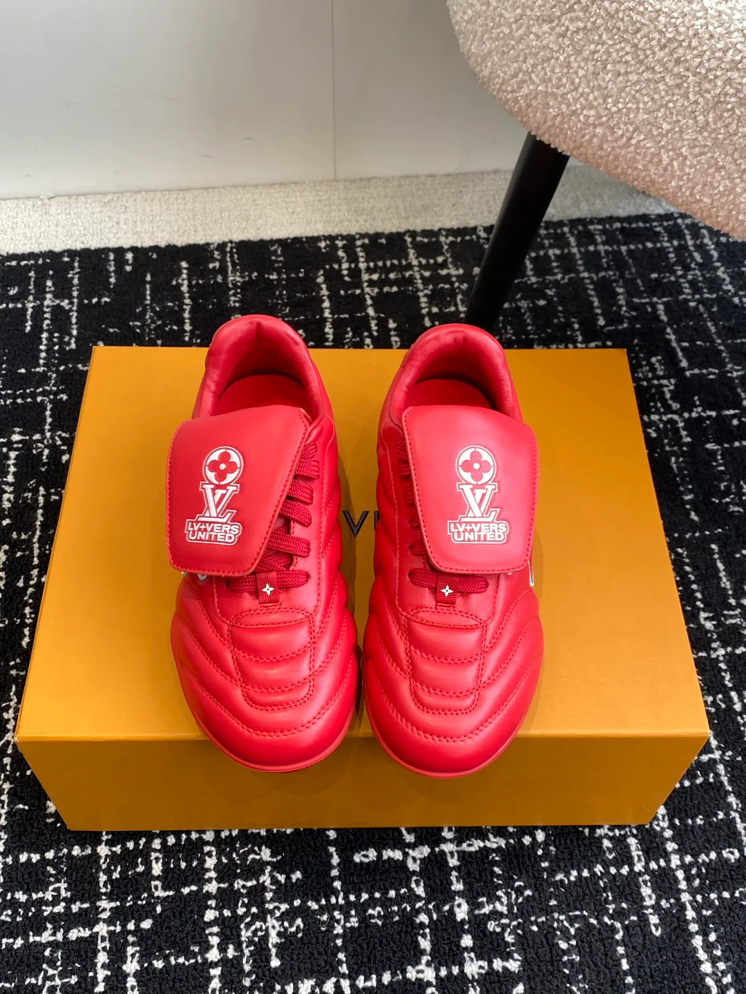 Кроссовки Женские Louis Vuitton 9799