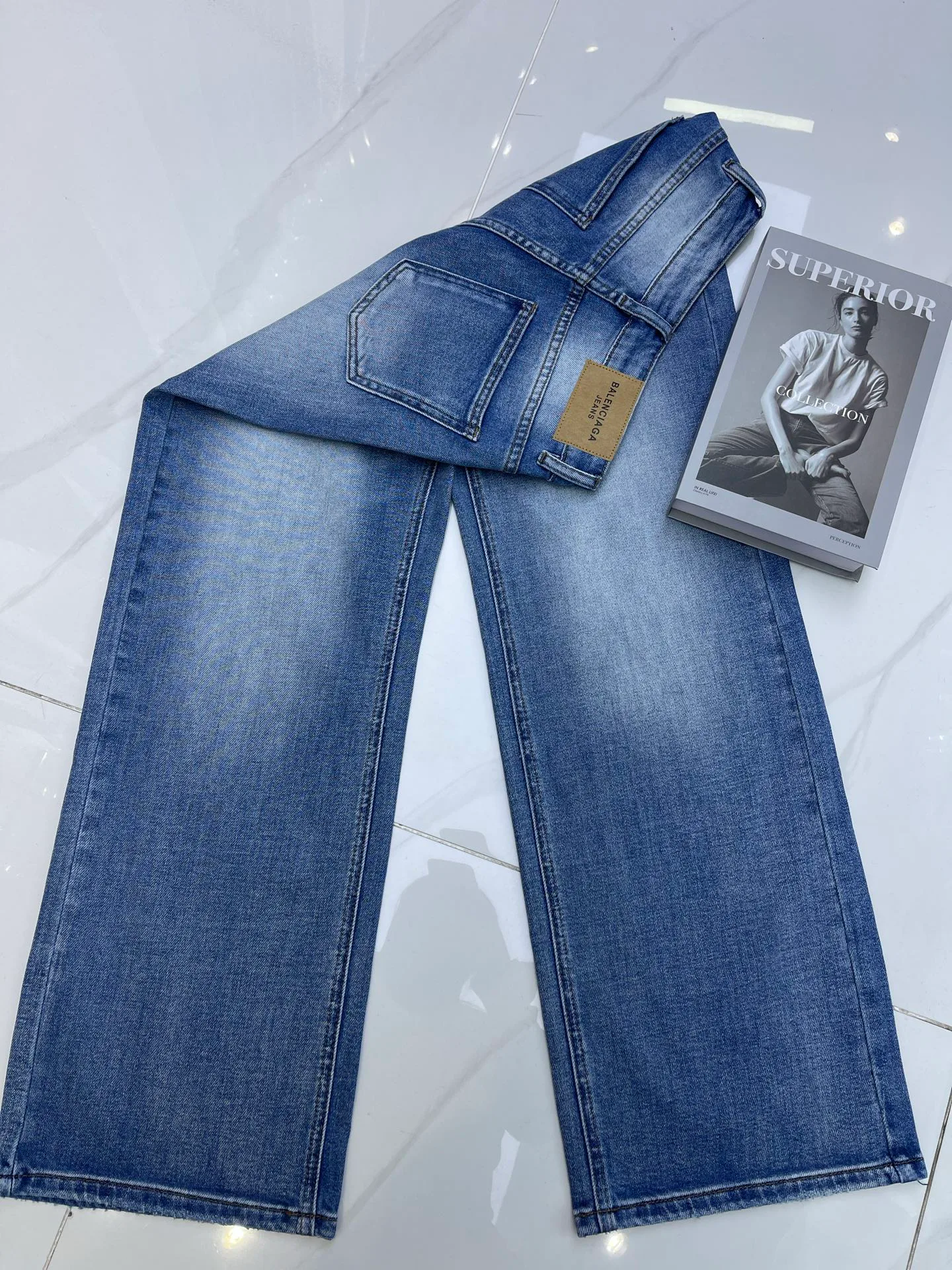 Джинсы Женские Balenciaga 19403786