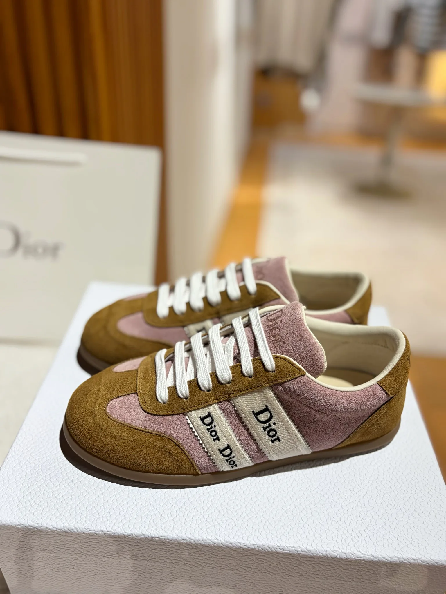 Кроссовки Женские Christian Dior 18419410