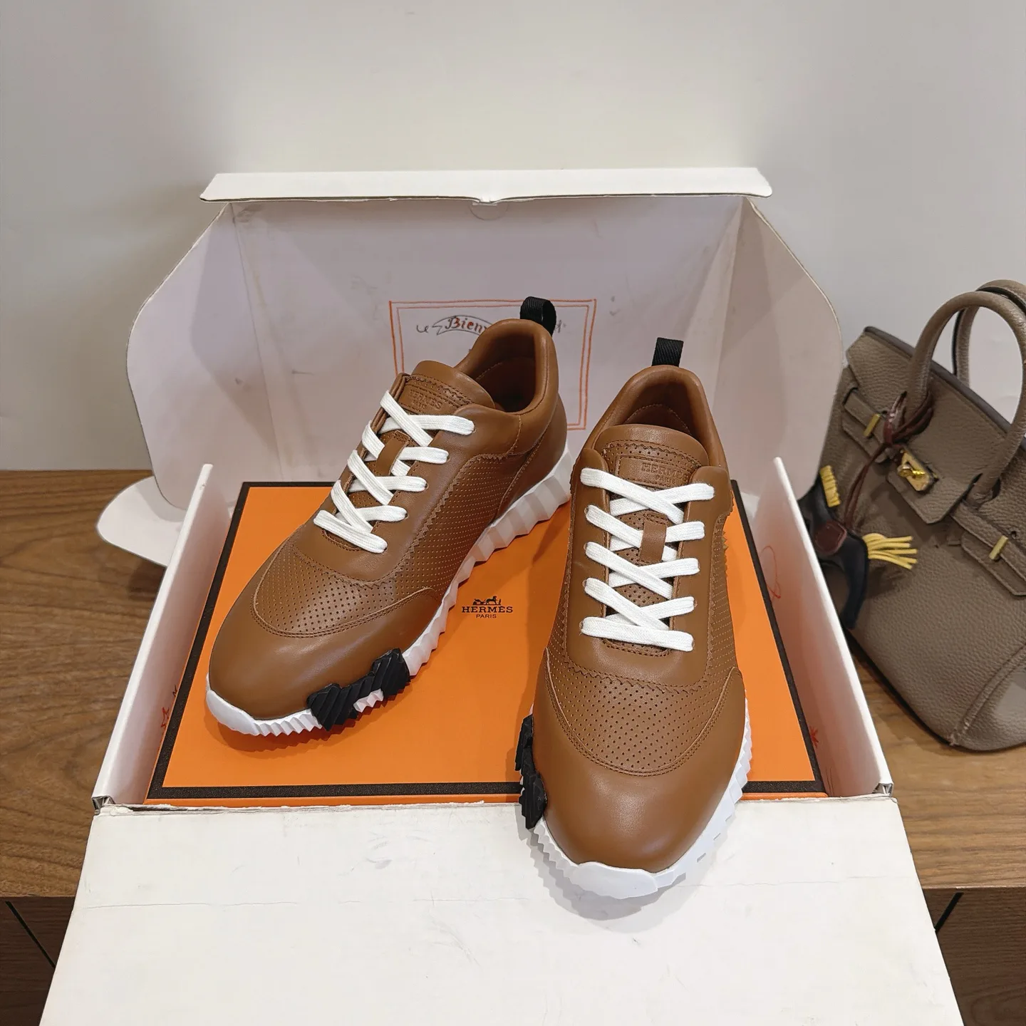 Кроссовки Женские Hermes 18729731