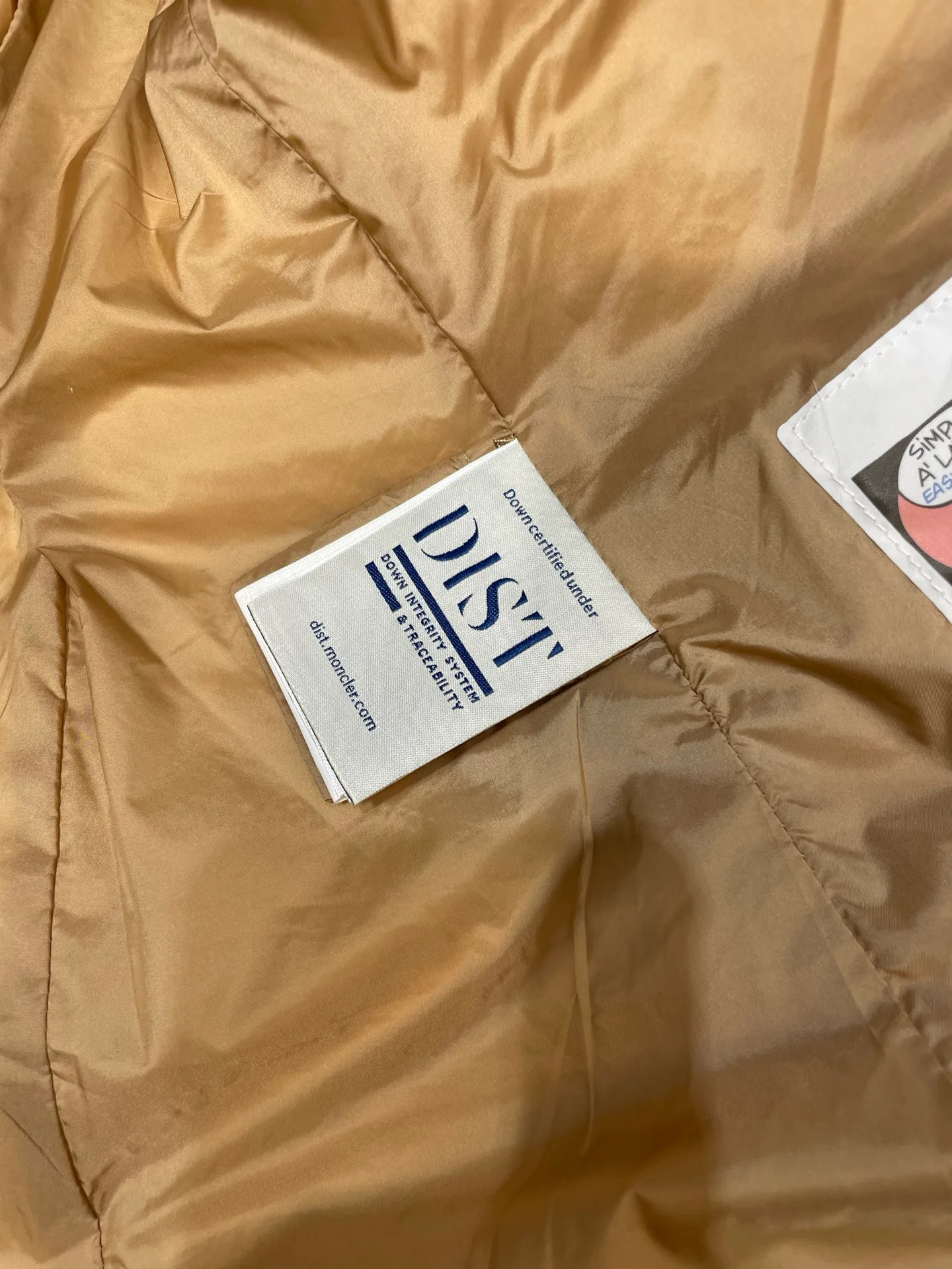 Куртки И Пуховики Женские Moncler 1041724