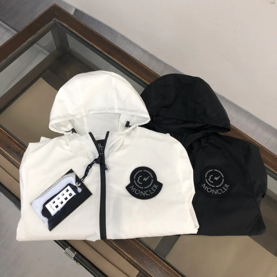 Куртки И Пуховики Женские Moncler 18741967