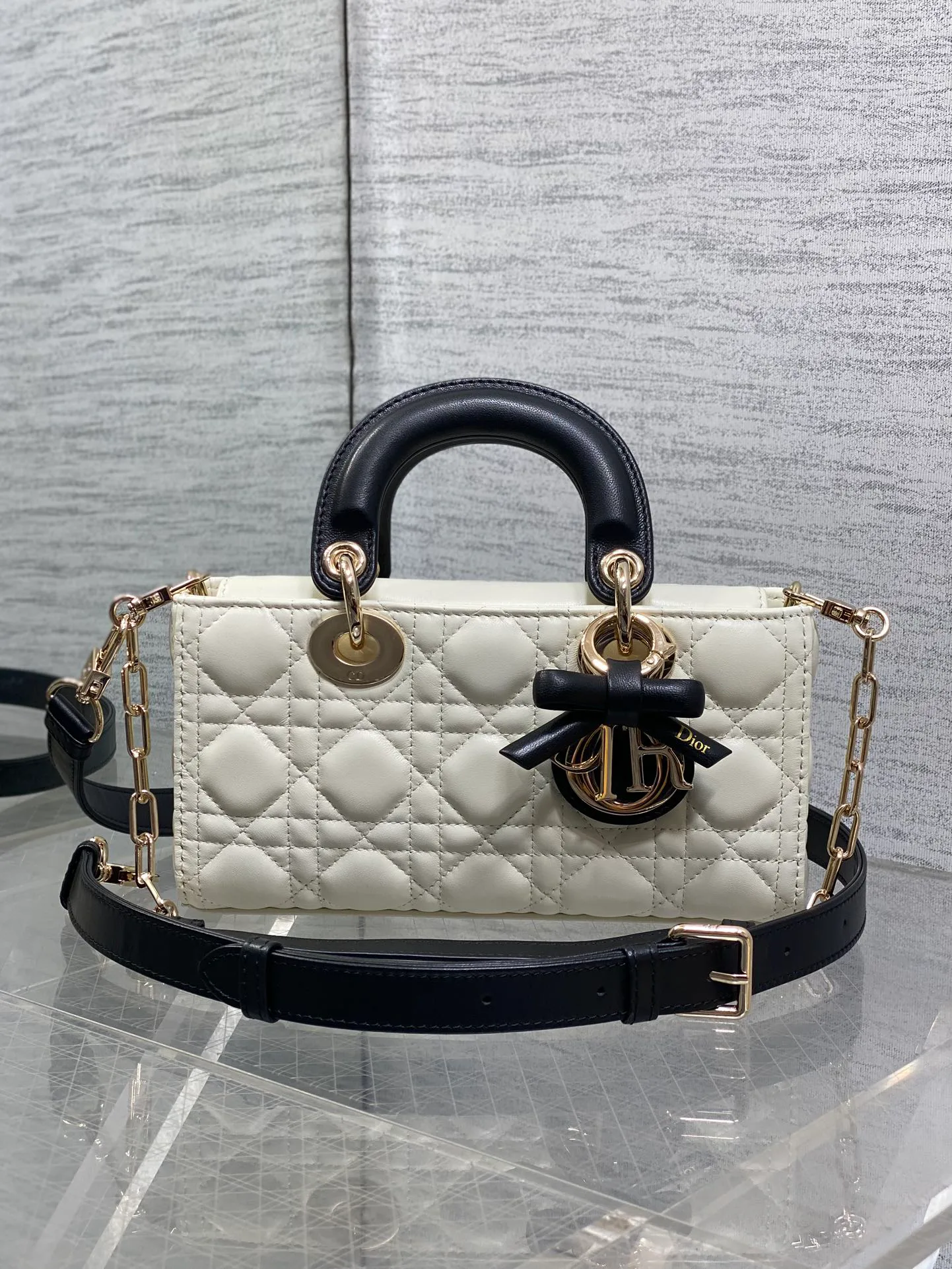Классические Сумки Женские Christian Dior 11685158