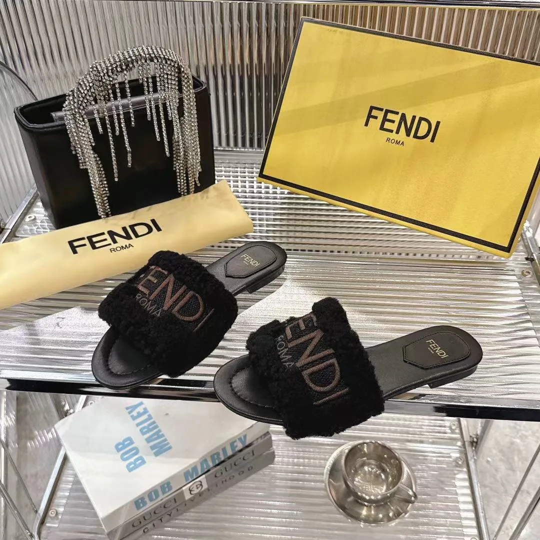 Шлепанцы Женские Fendi 195840