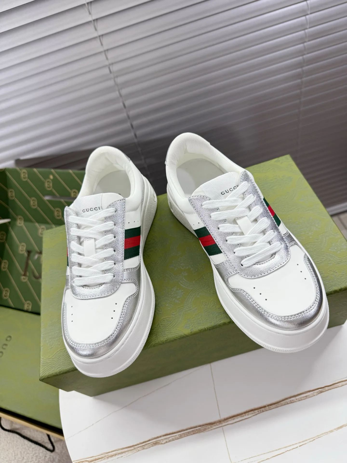 Кеды Женские Gucci 13287302
