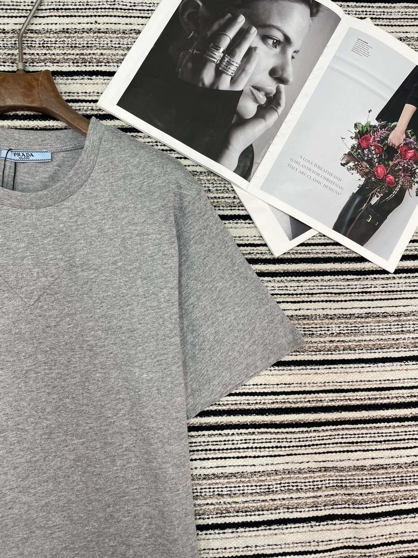Футболки Женские Prada 3924340