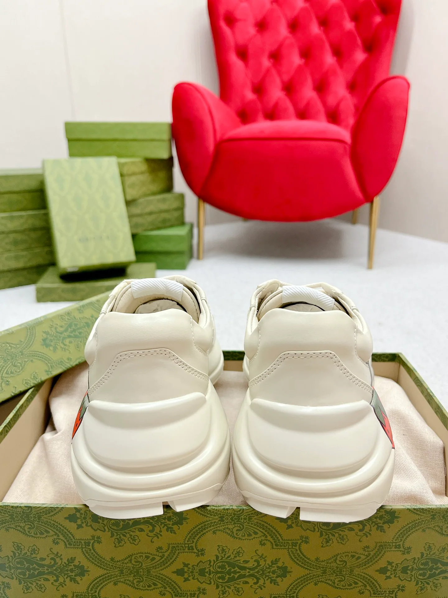 Кроссовки Женские Gucci 989684