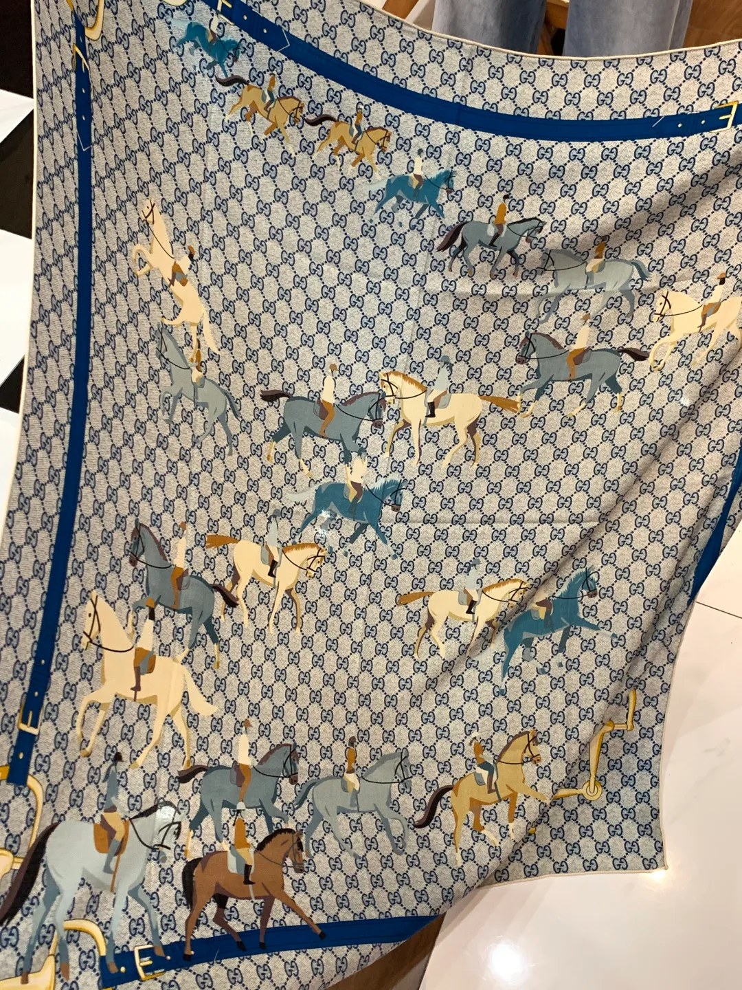 Шарфы Gucci 420539