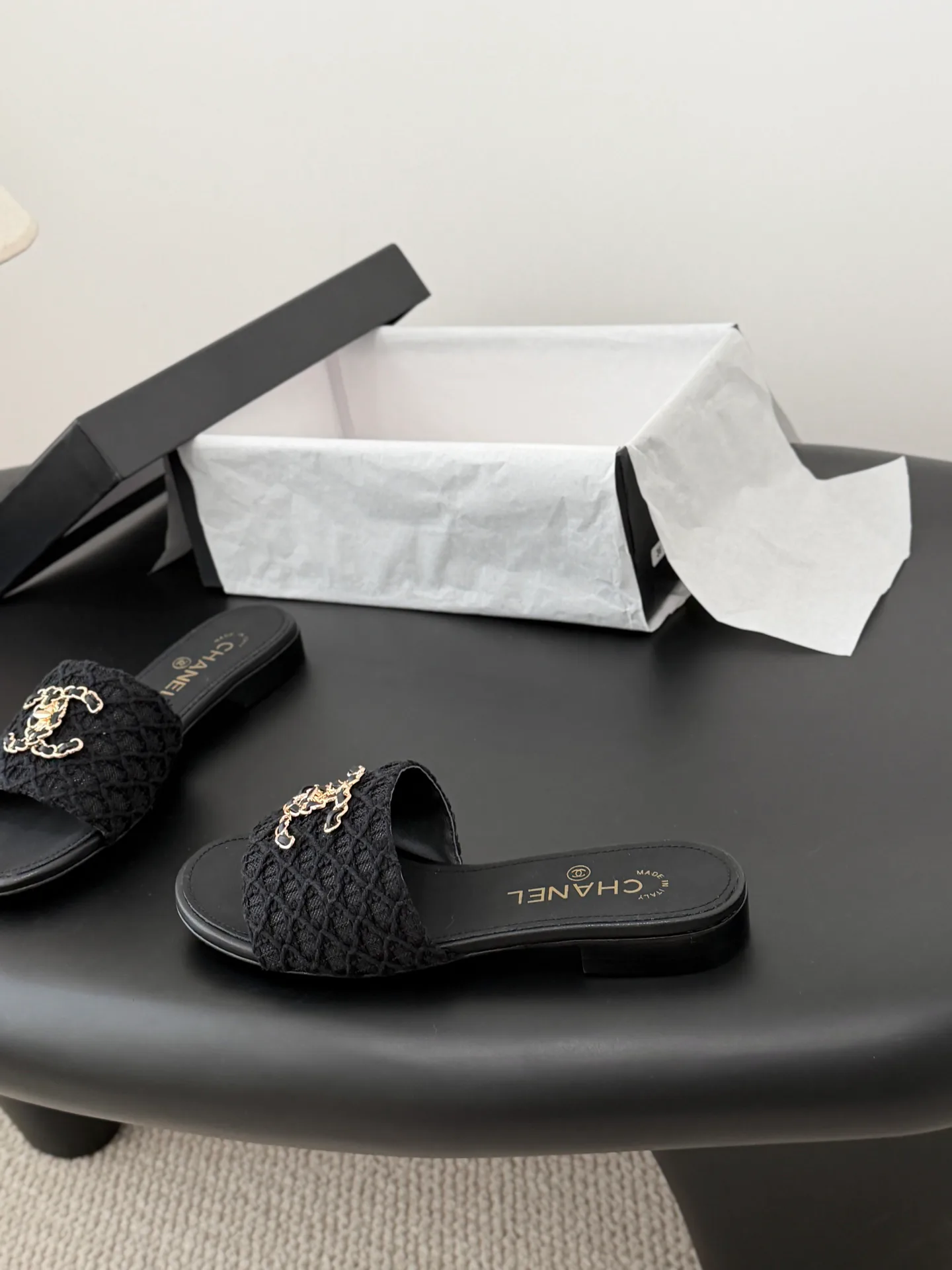 Шлепанцы Женские Chanel 11677198