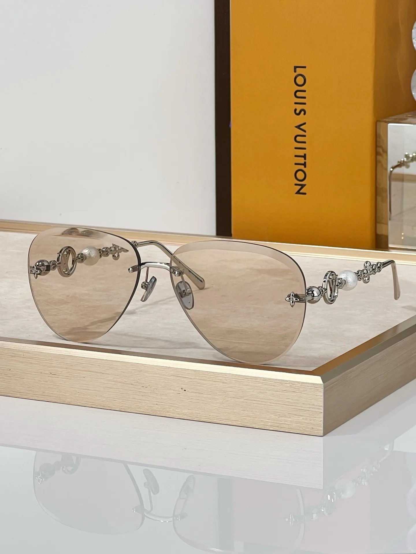 Очки Louis Vuitton 17633231