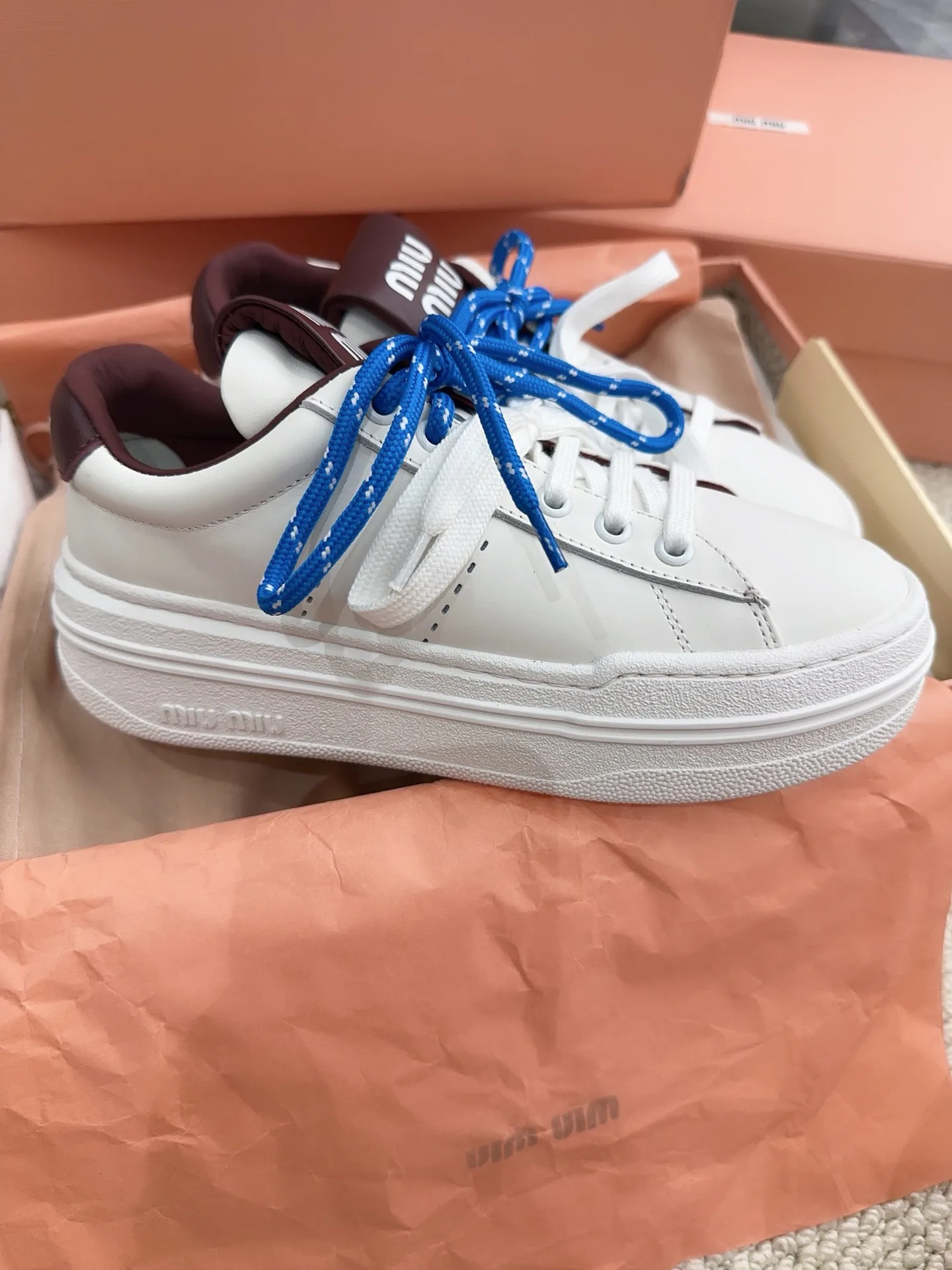Кроссовки Женские Miu Miu 18041147