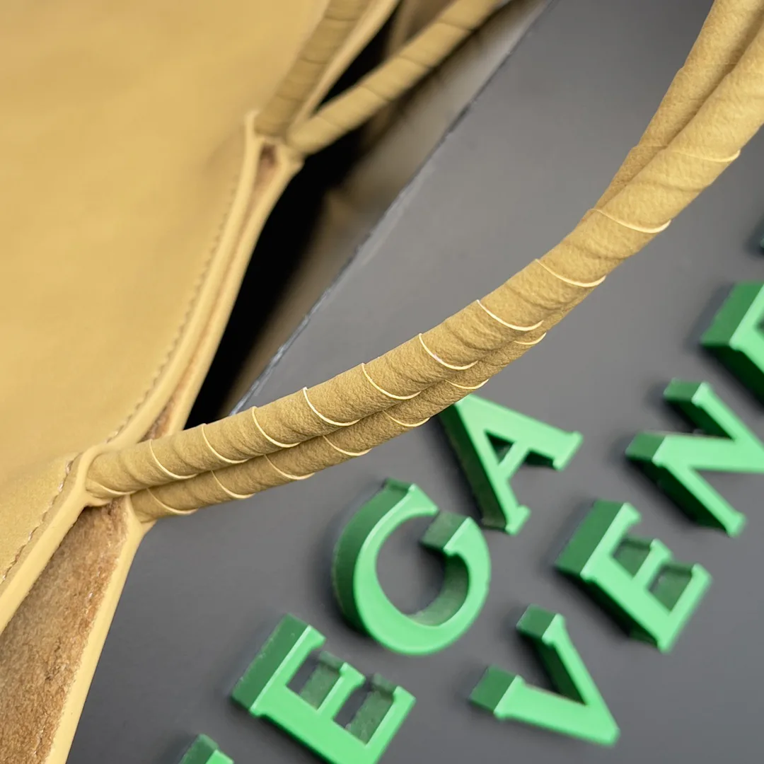 Классические Сумки Женские Bottega Veneta 368727