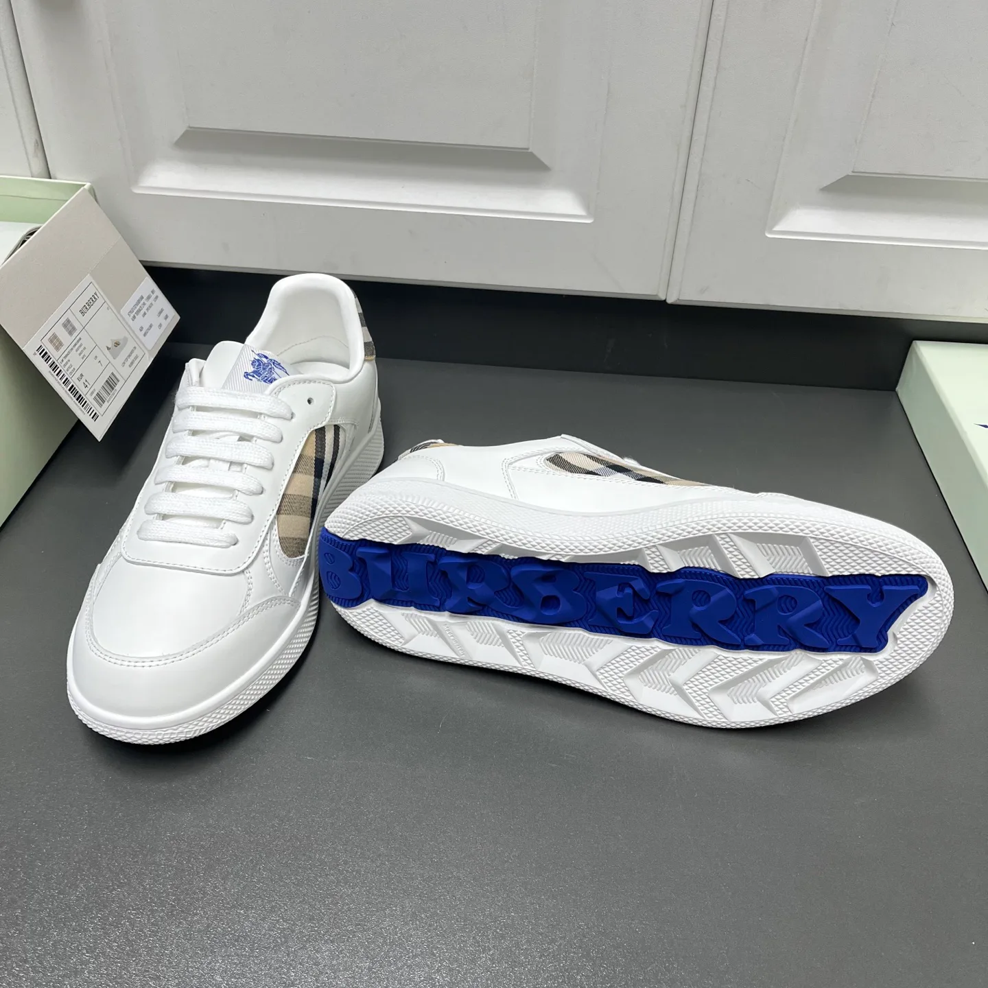 Кроссовки Женские Burberry 9998348