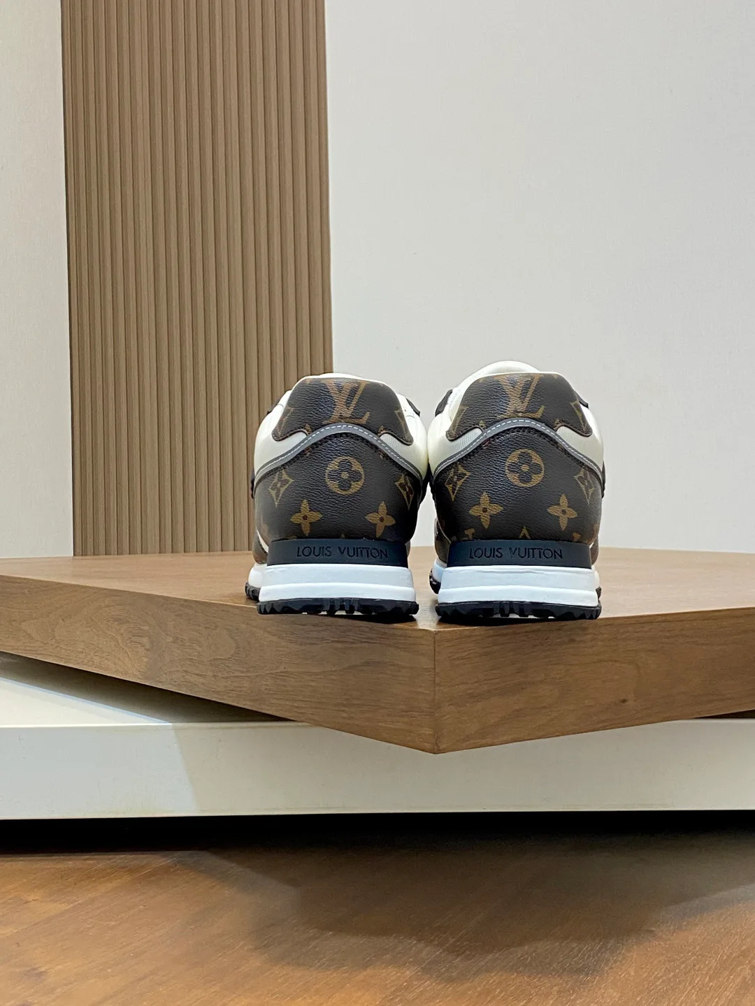 Кроссовки Мужские Louis Vuitton 289756